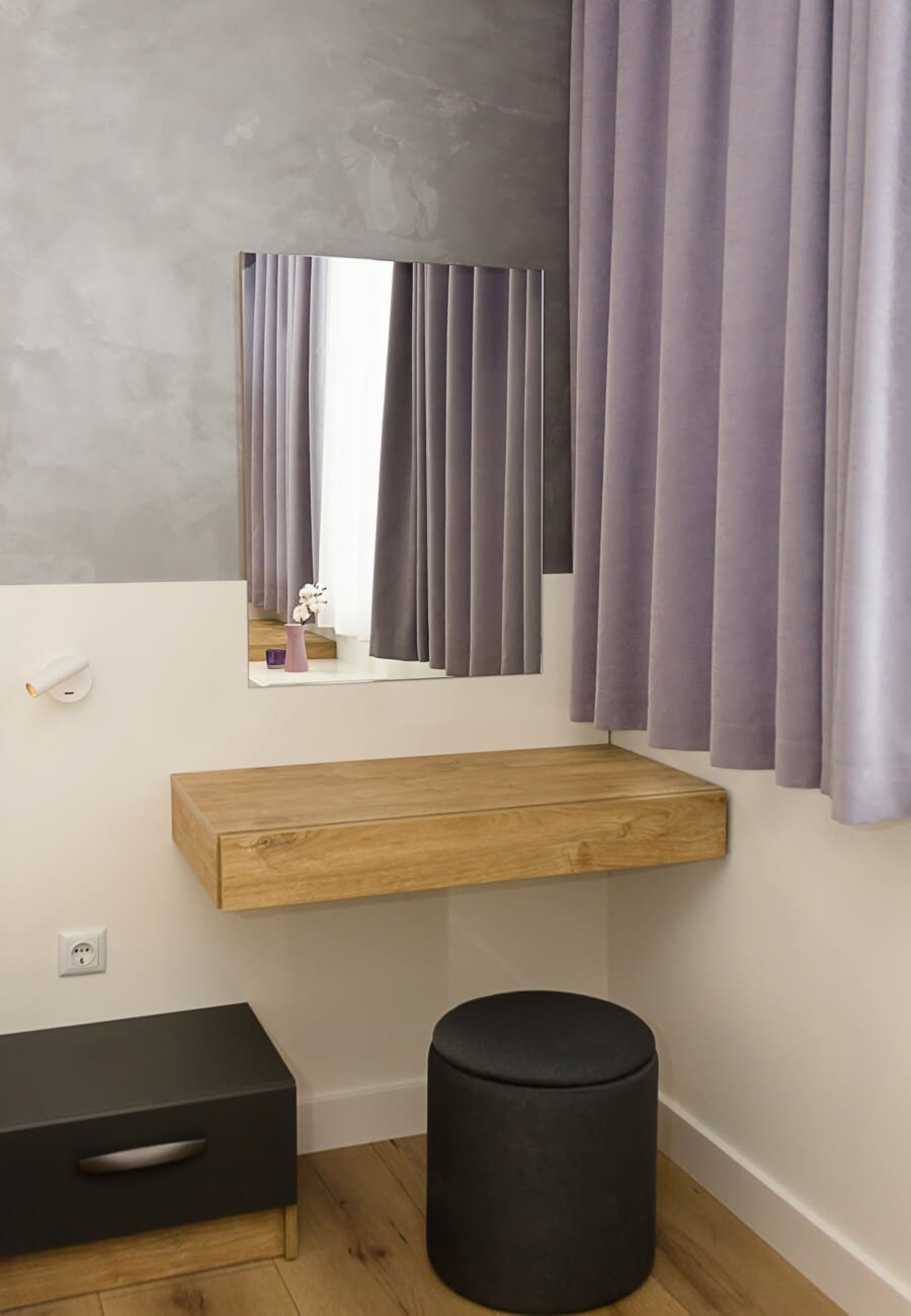 Scoutaround White Logo