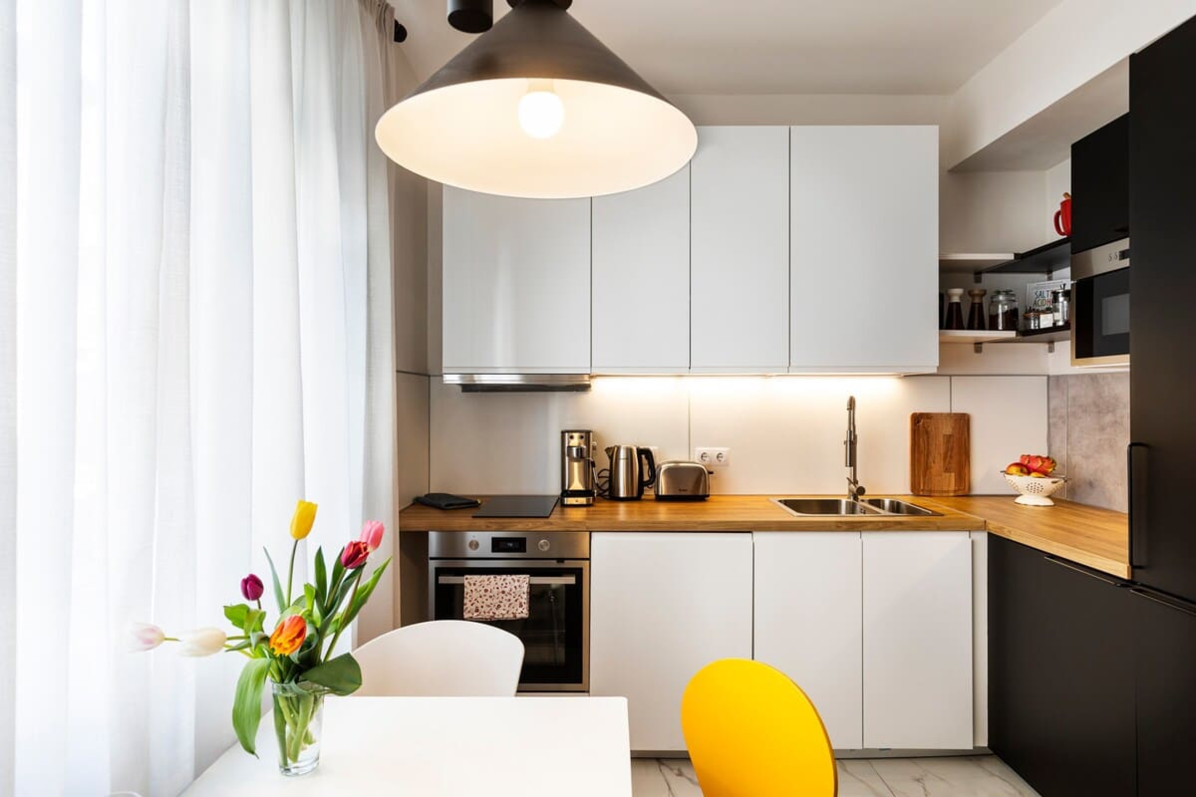 Scoutaround White Logo