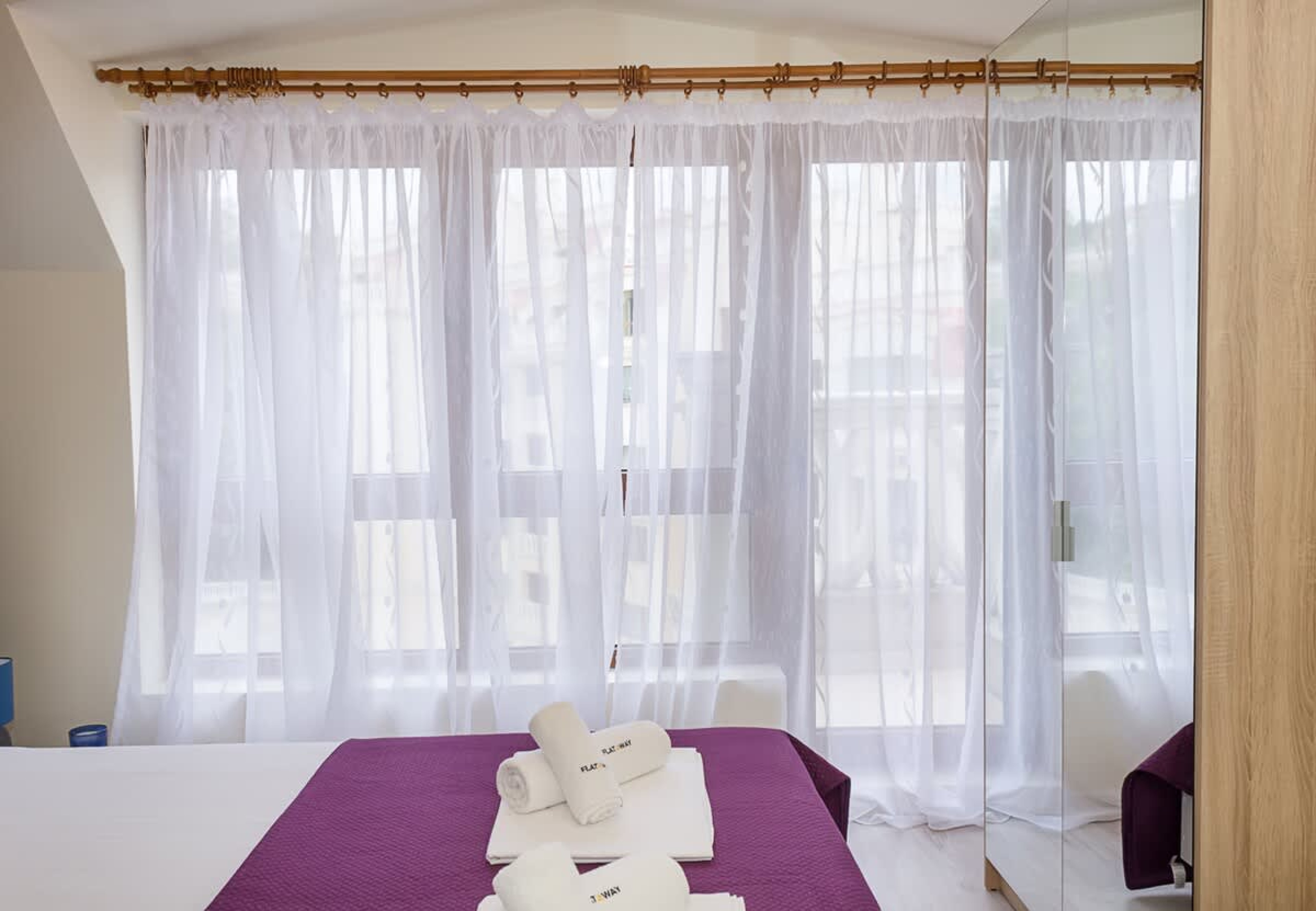 Scoutaround White Logo