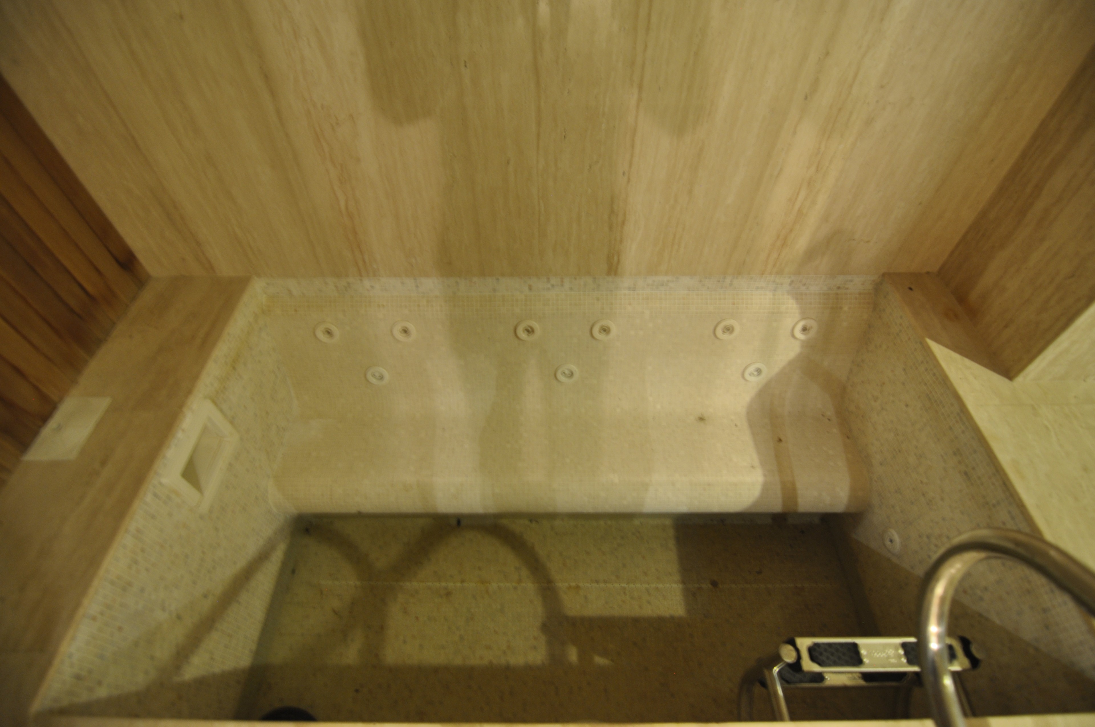 Scoutaround White Logo