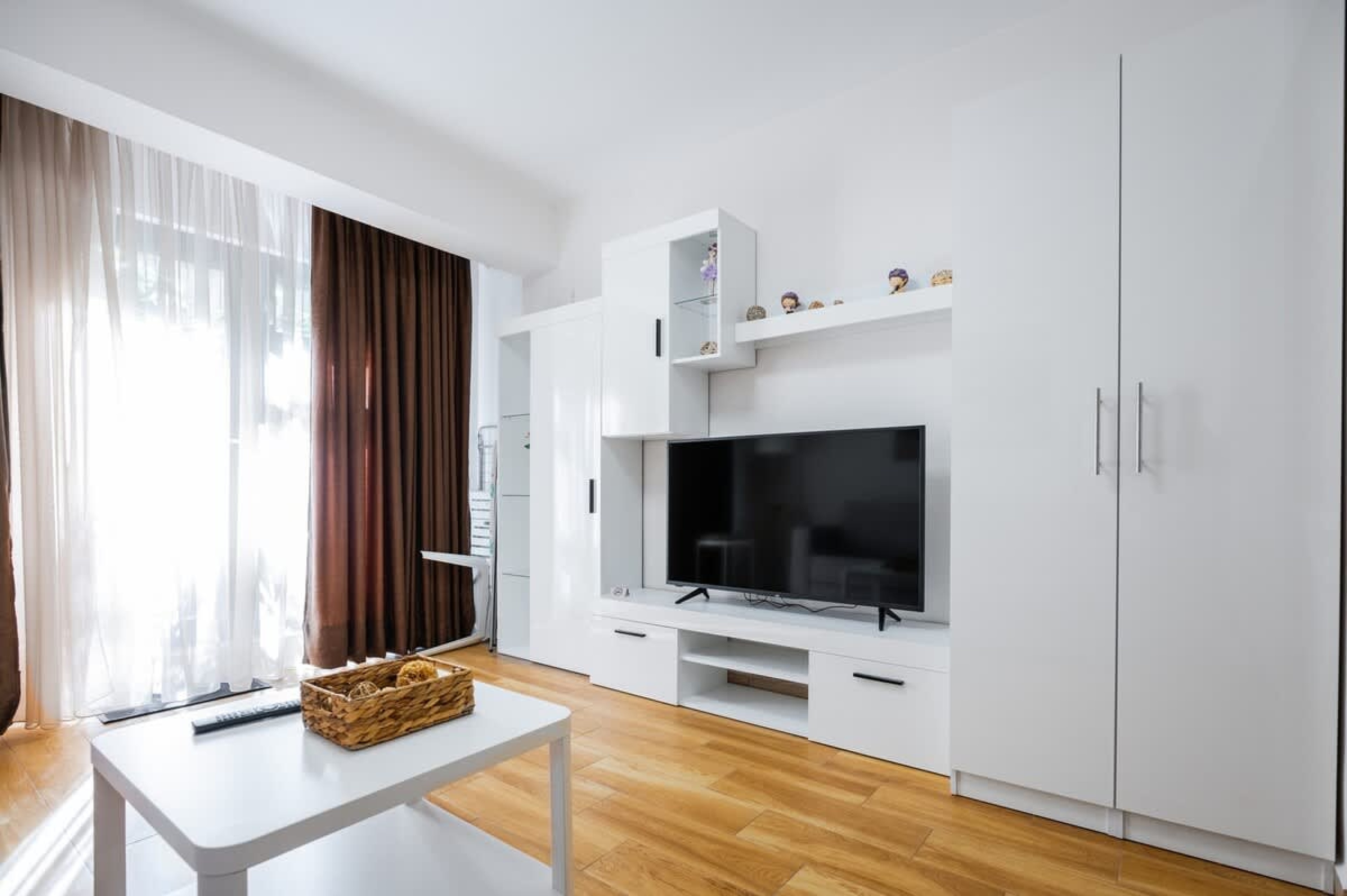 Scoutaround White Logo