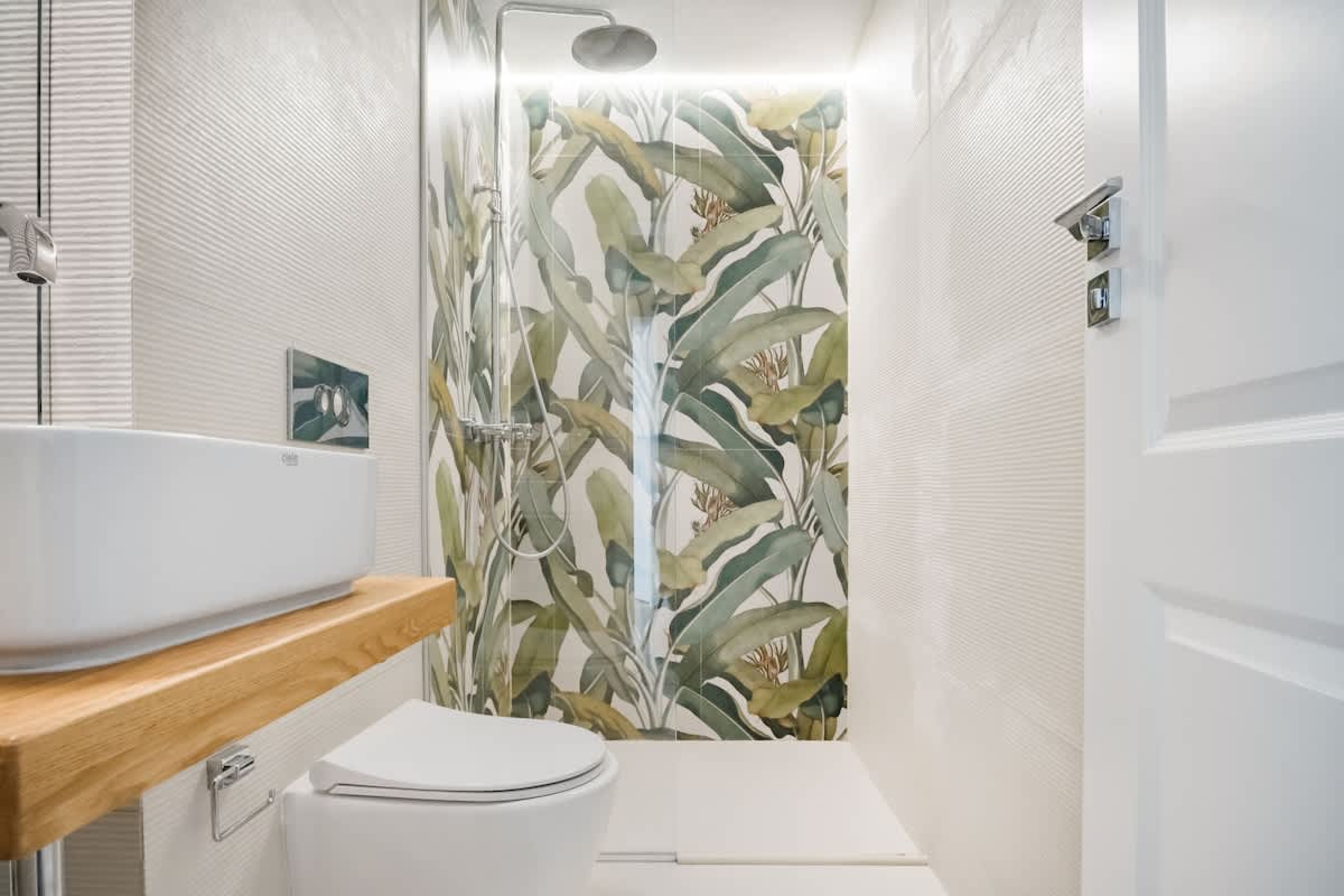 Scoutaround White Logo