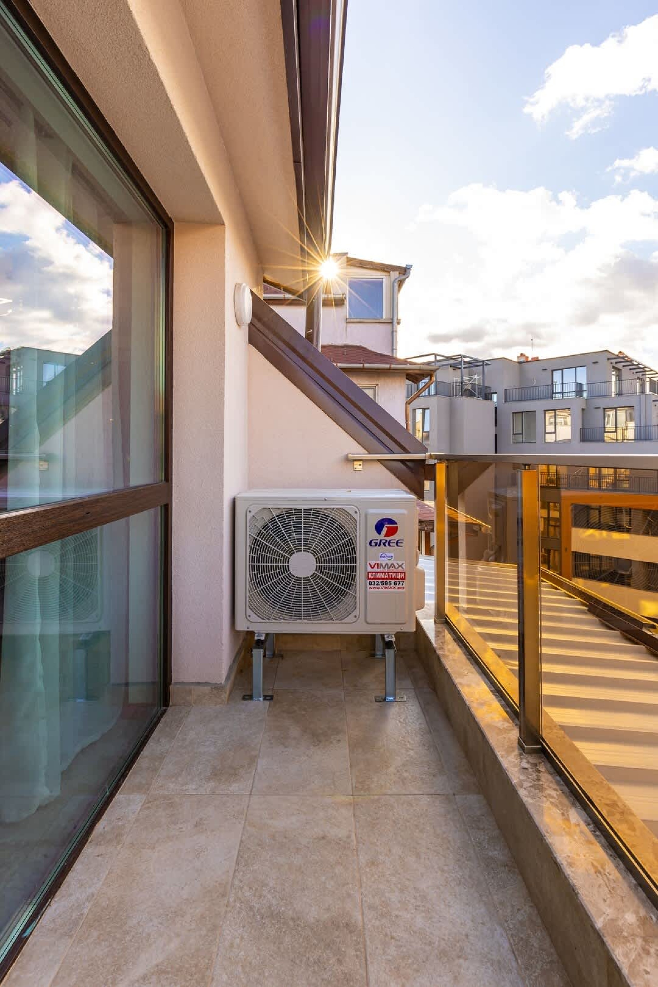 Scoutaround White Logo