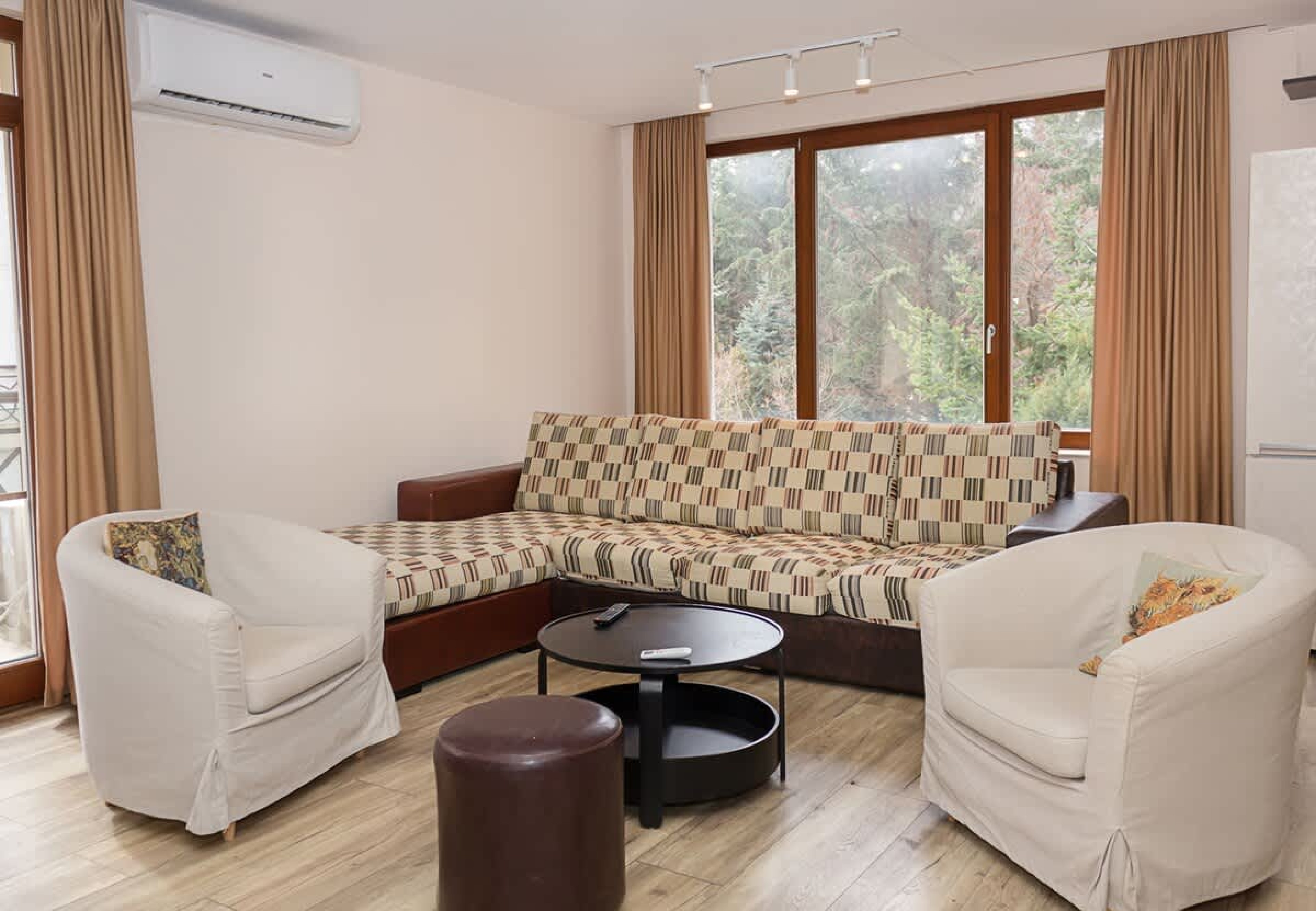 Scoutaround White Logo