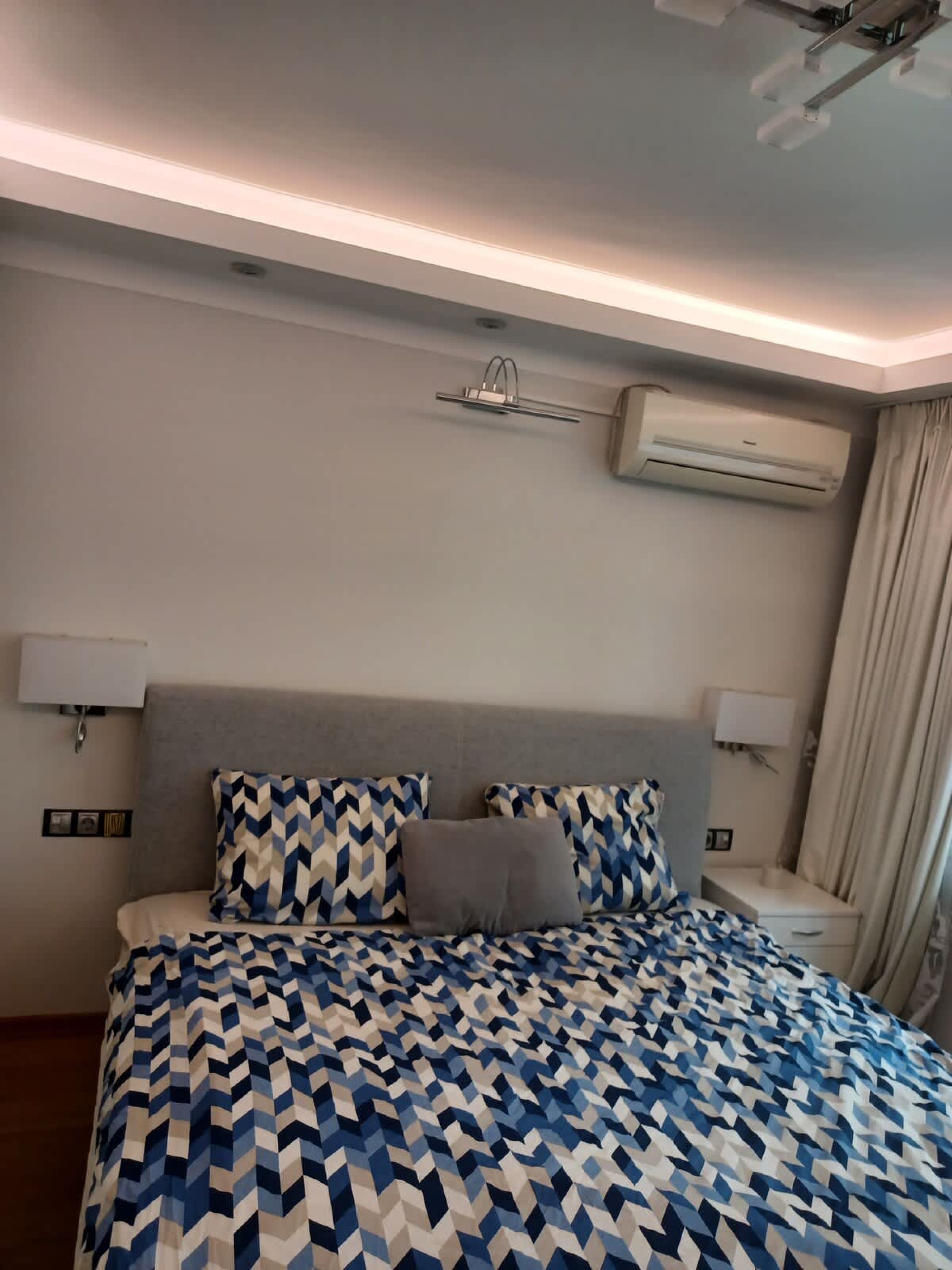 Scoutaround White Logo