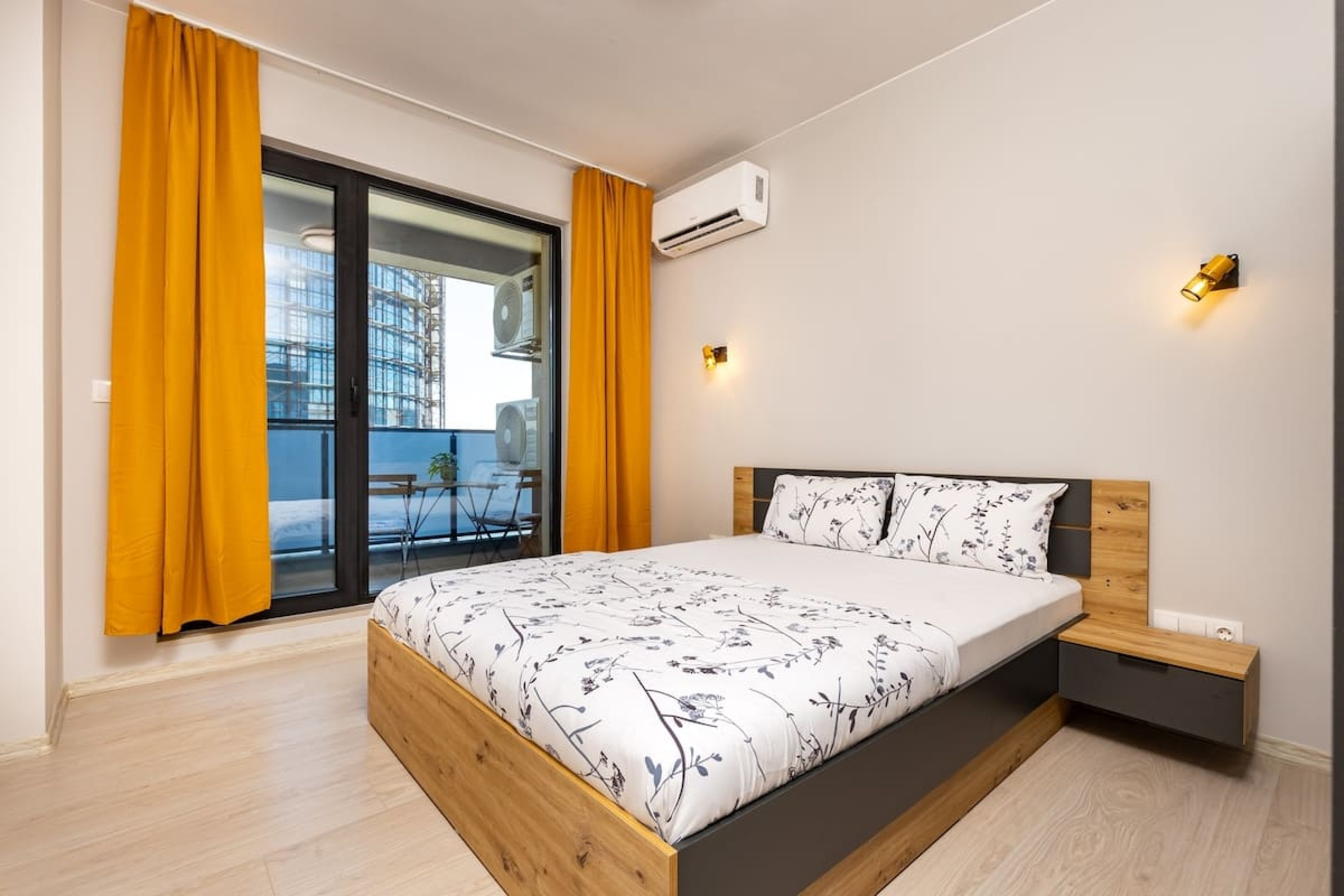 Scoutaround White Logo