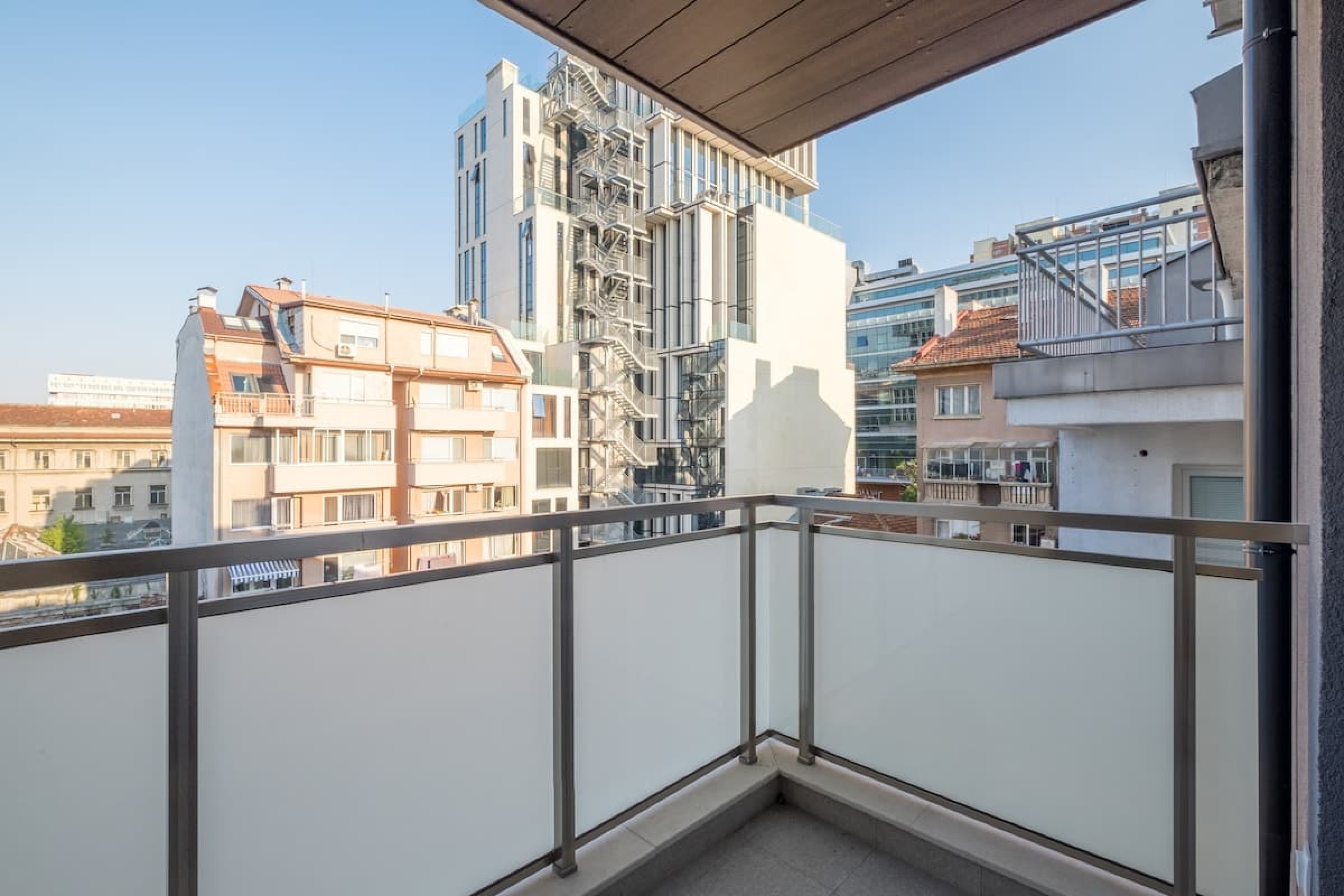 Scoutaround White Logo