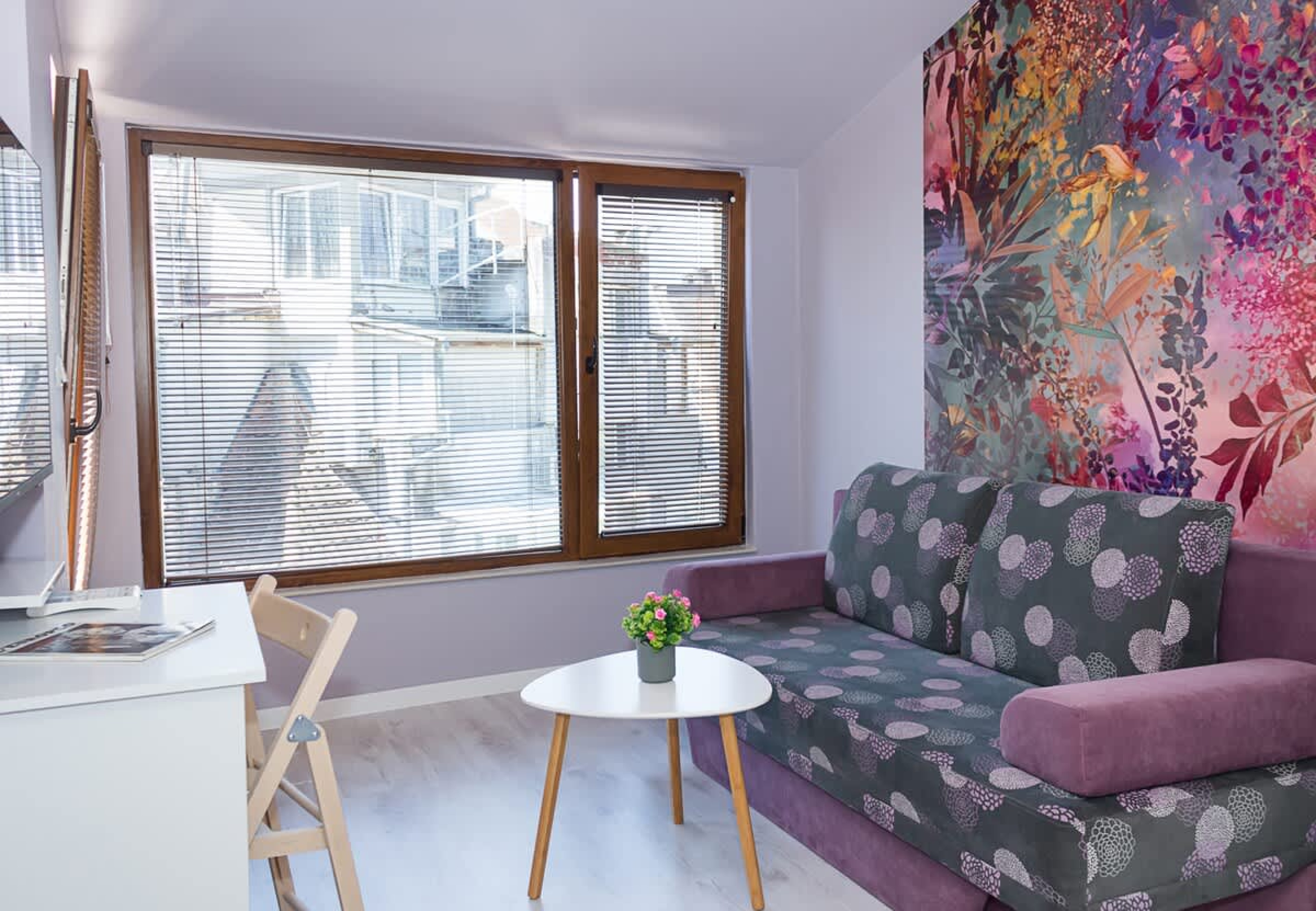 Scoutaround White Logo