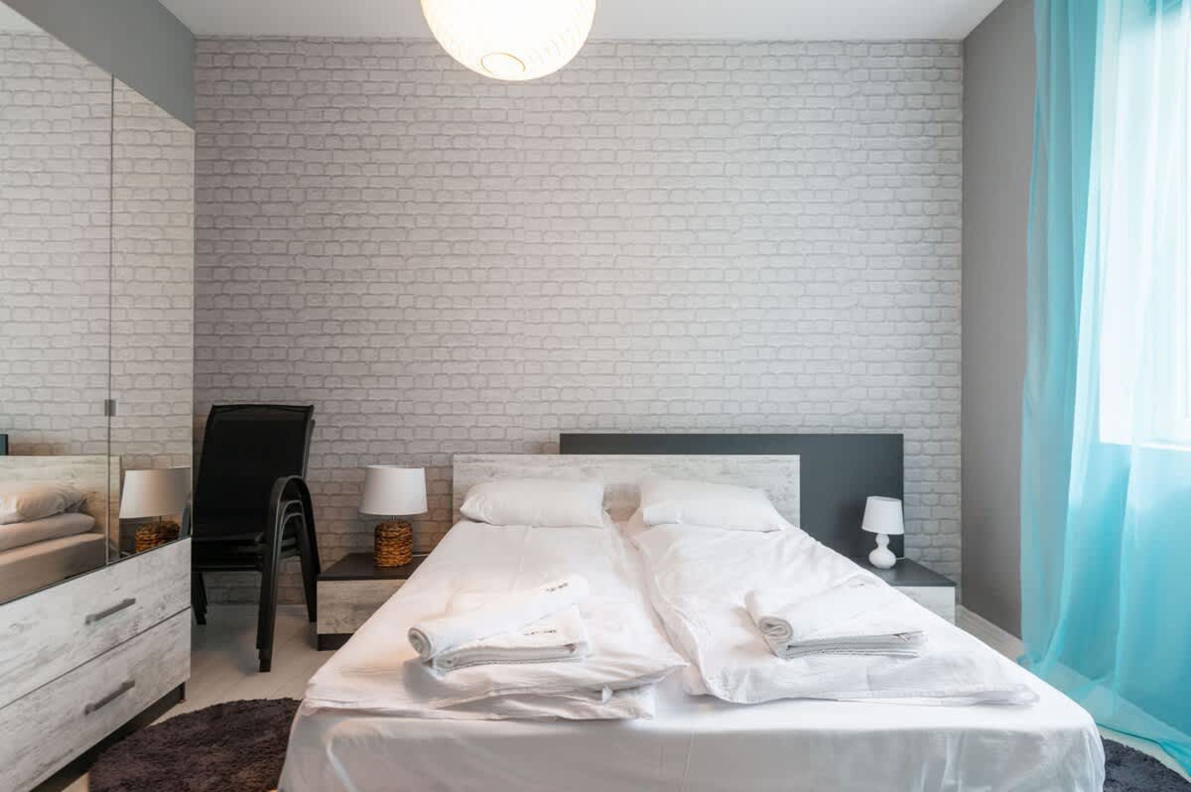 Scoutaround White Logo