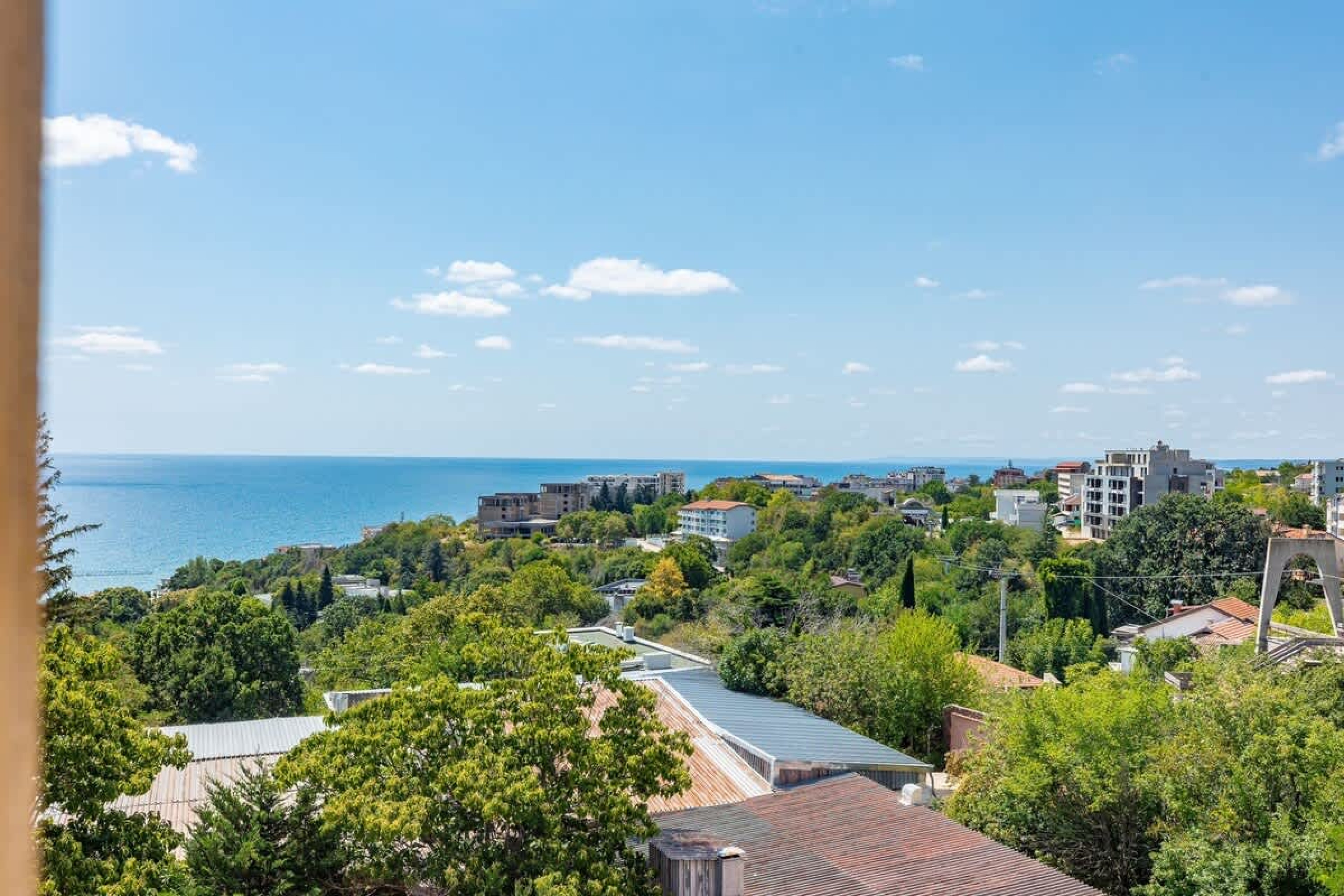 Elegant Apartment with Balcony in Argisht Palace - Photo 24