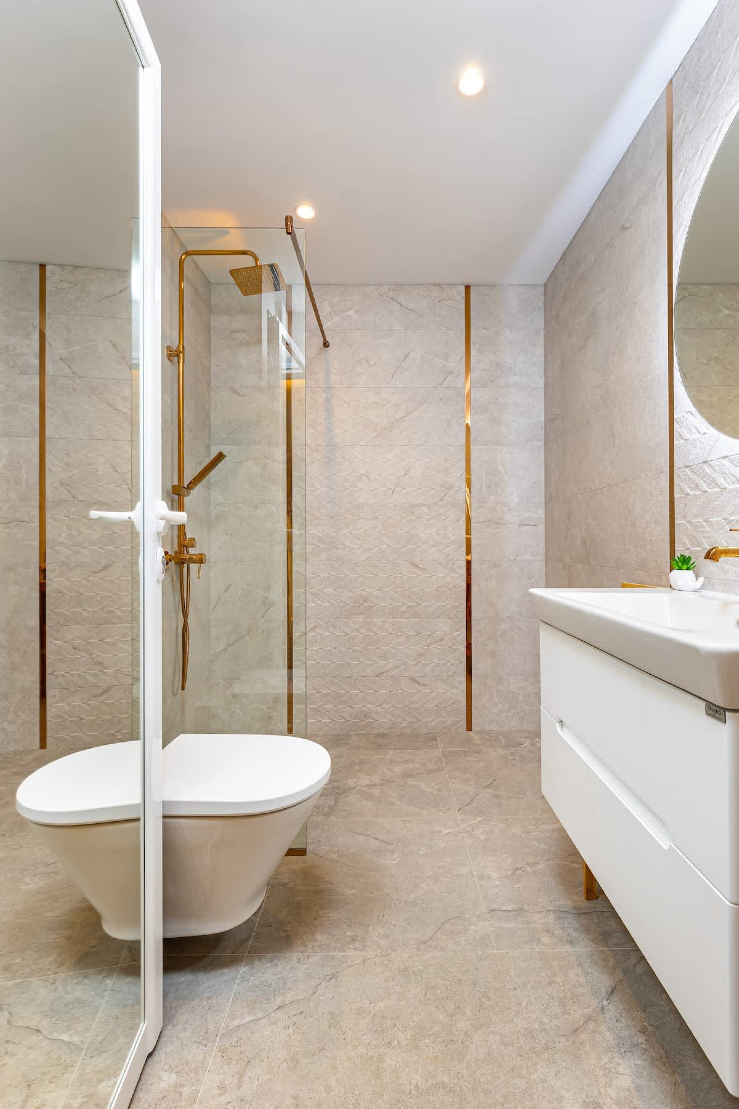 Scoutaround White Logo