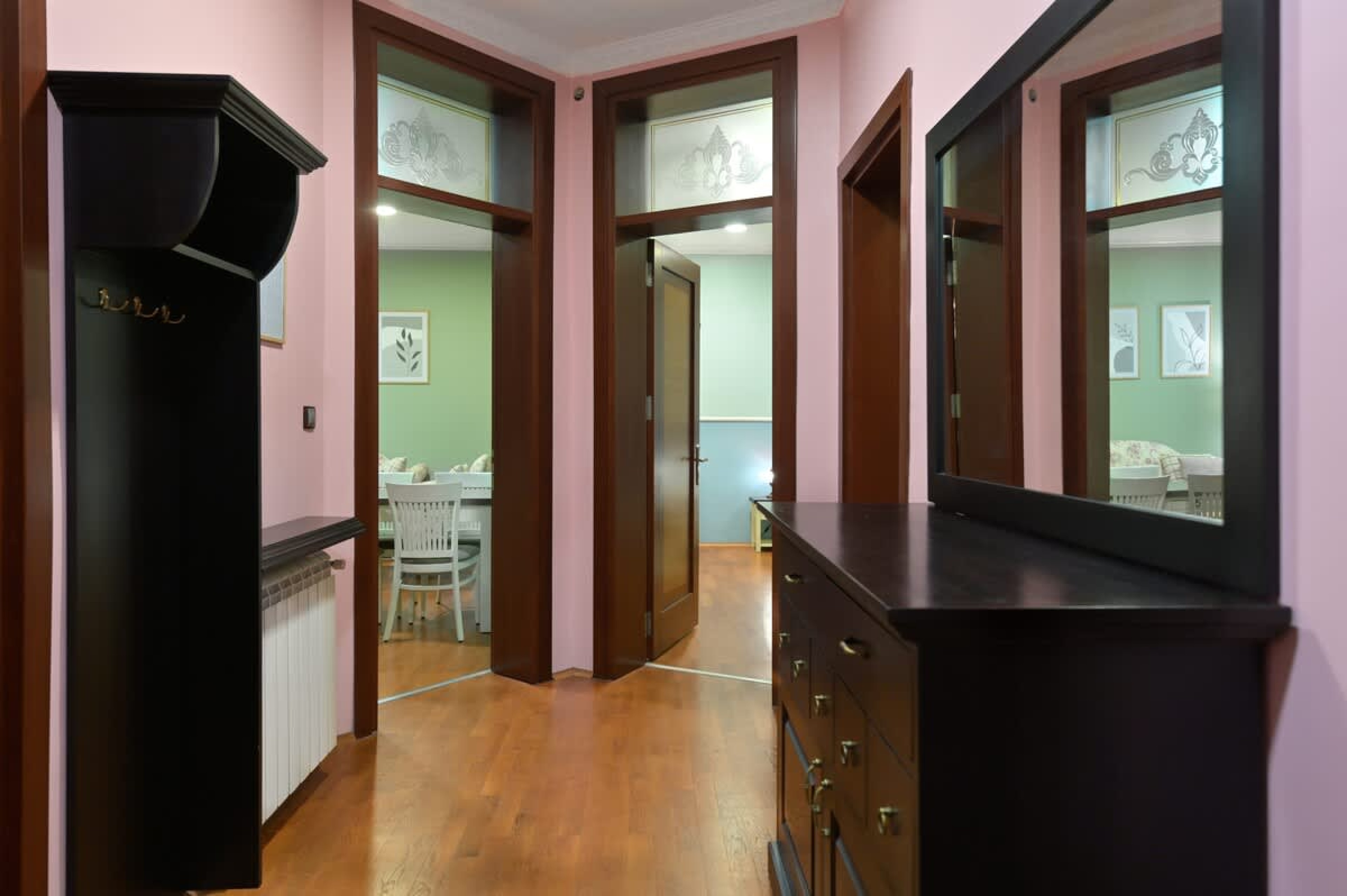 Life in Colors - Elegant 2BD Premium Stay - Photo 8