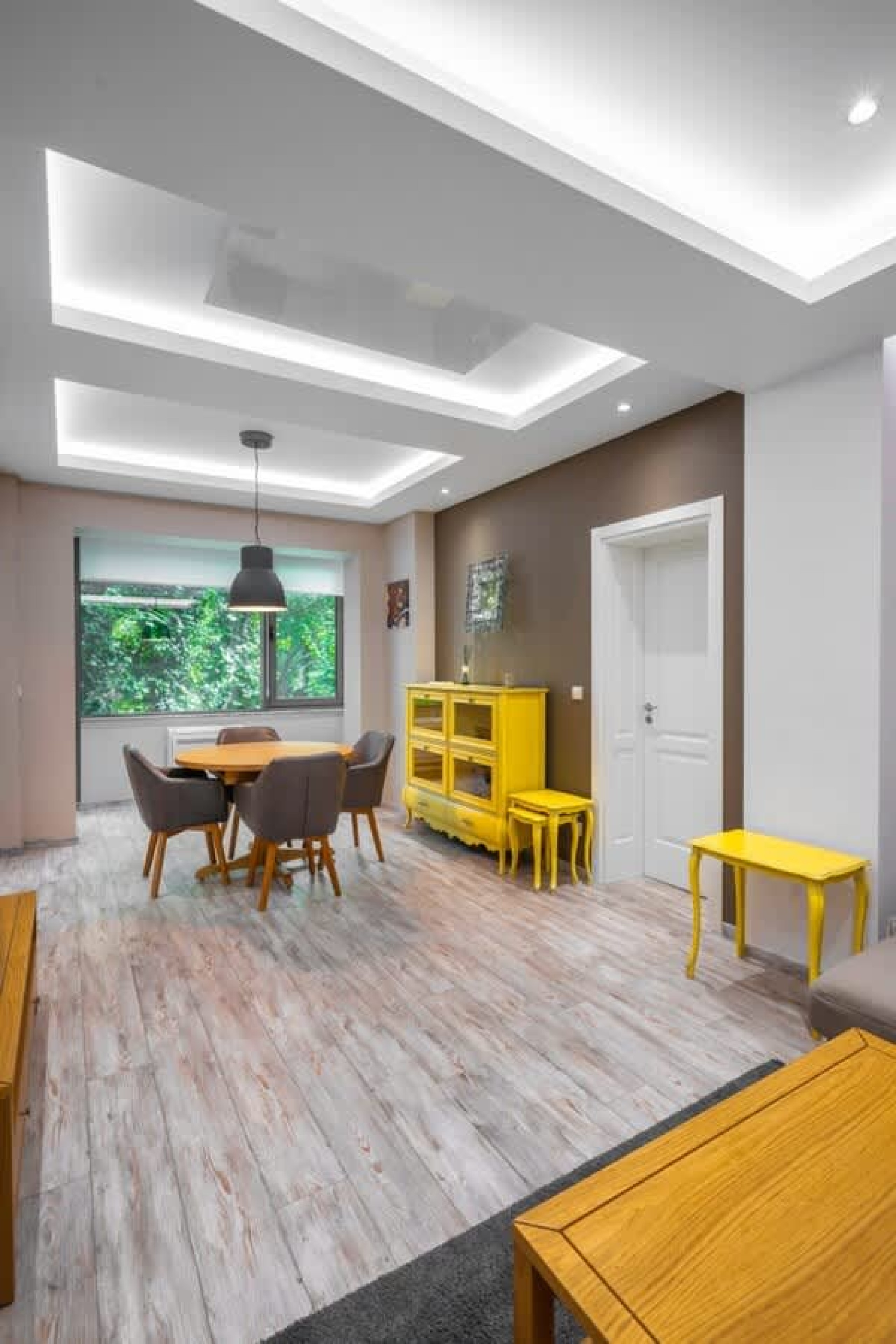 Scoutaround White Logo