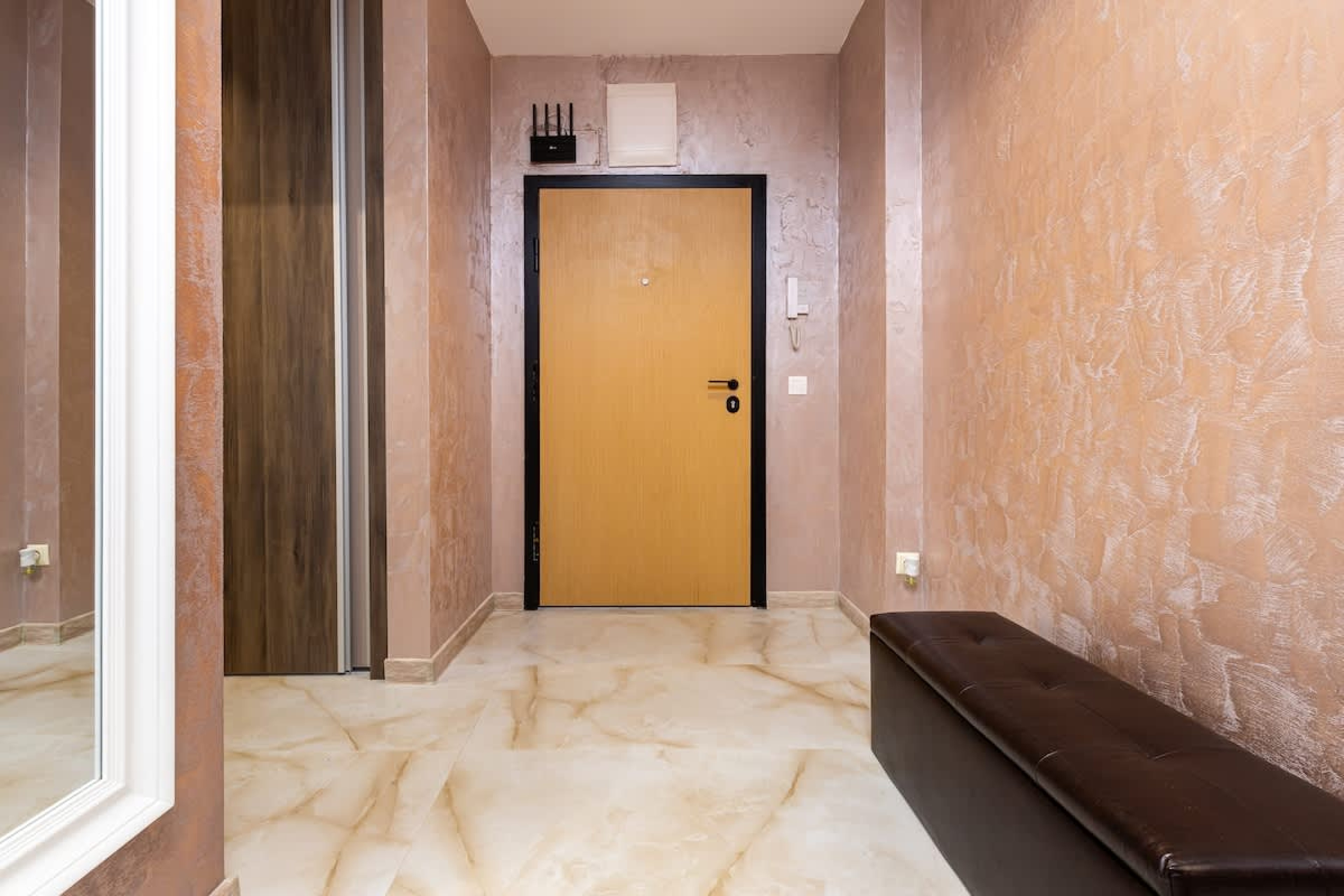 Scoutaround White Logo