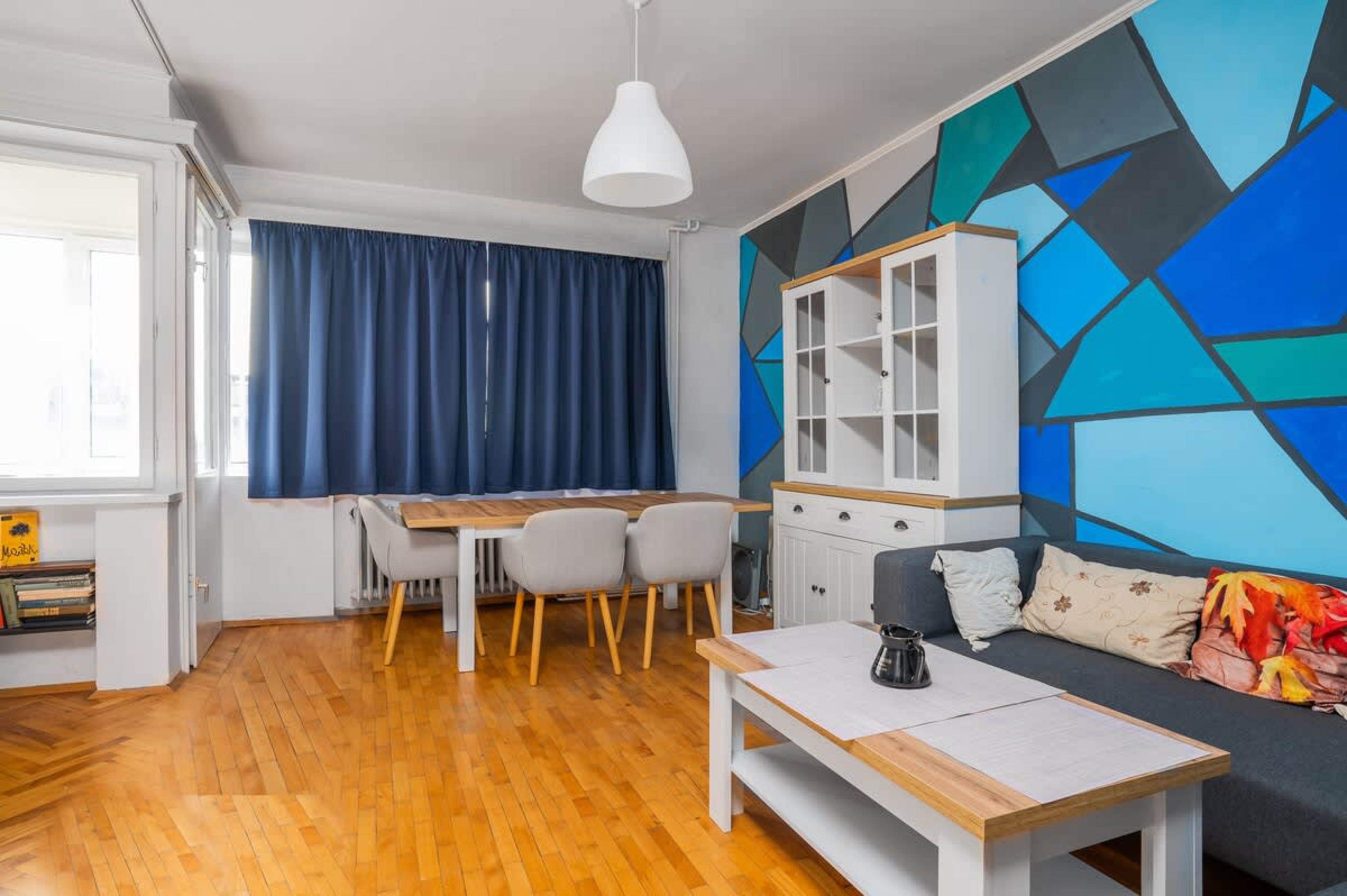 Scoutaround White Logo