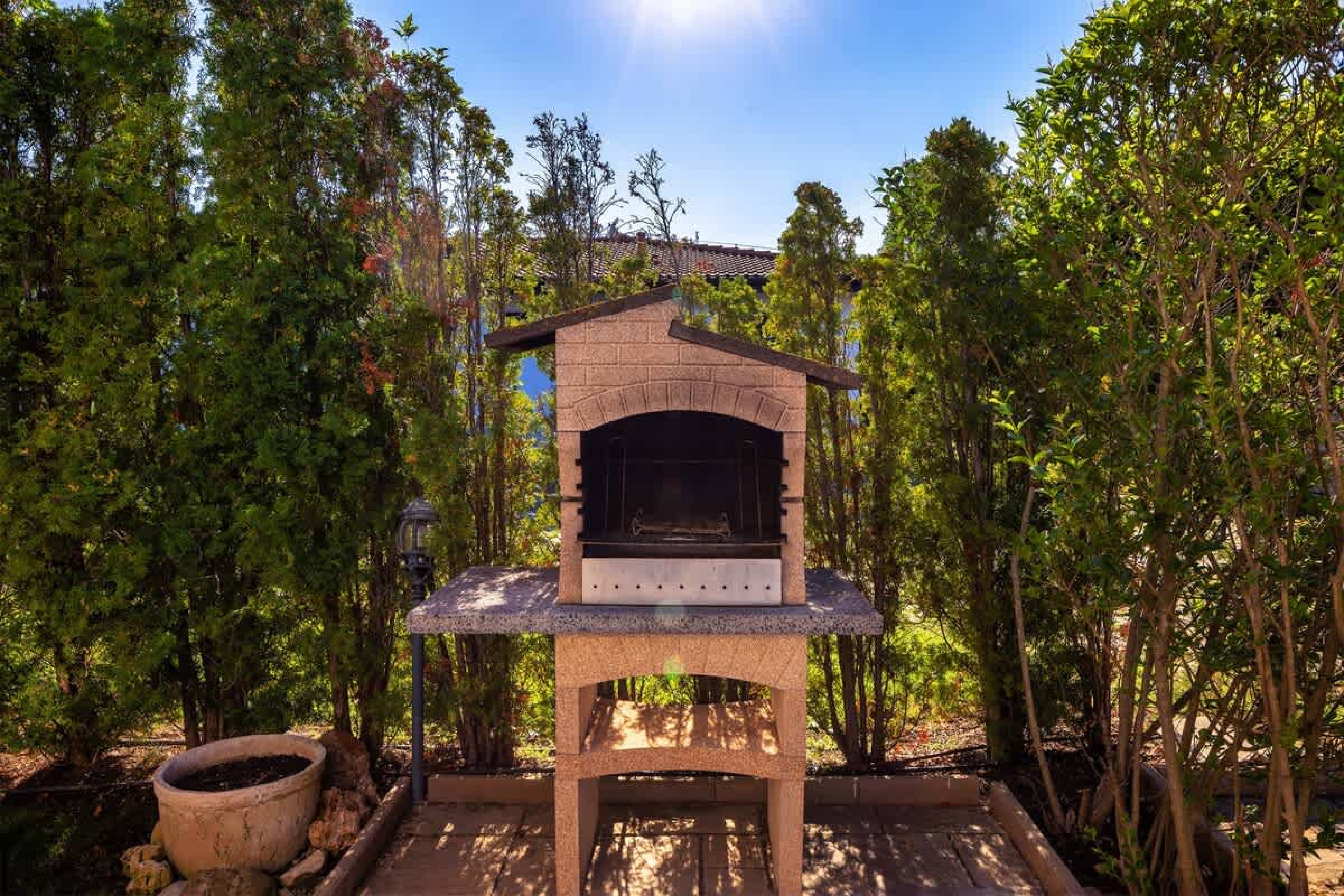 Scoutaround White Logo