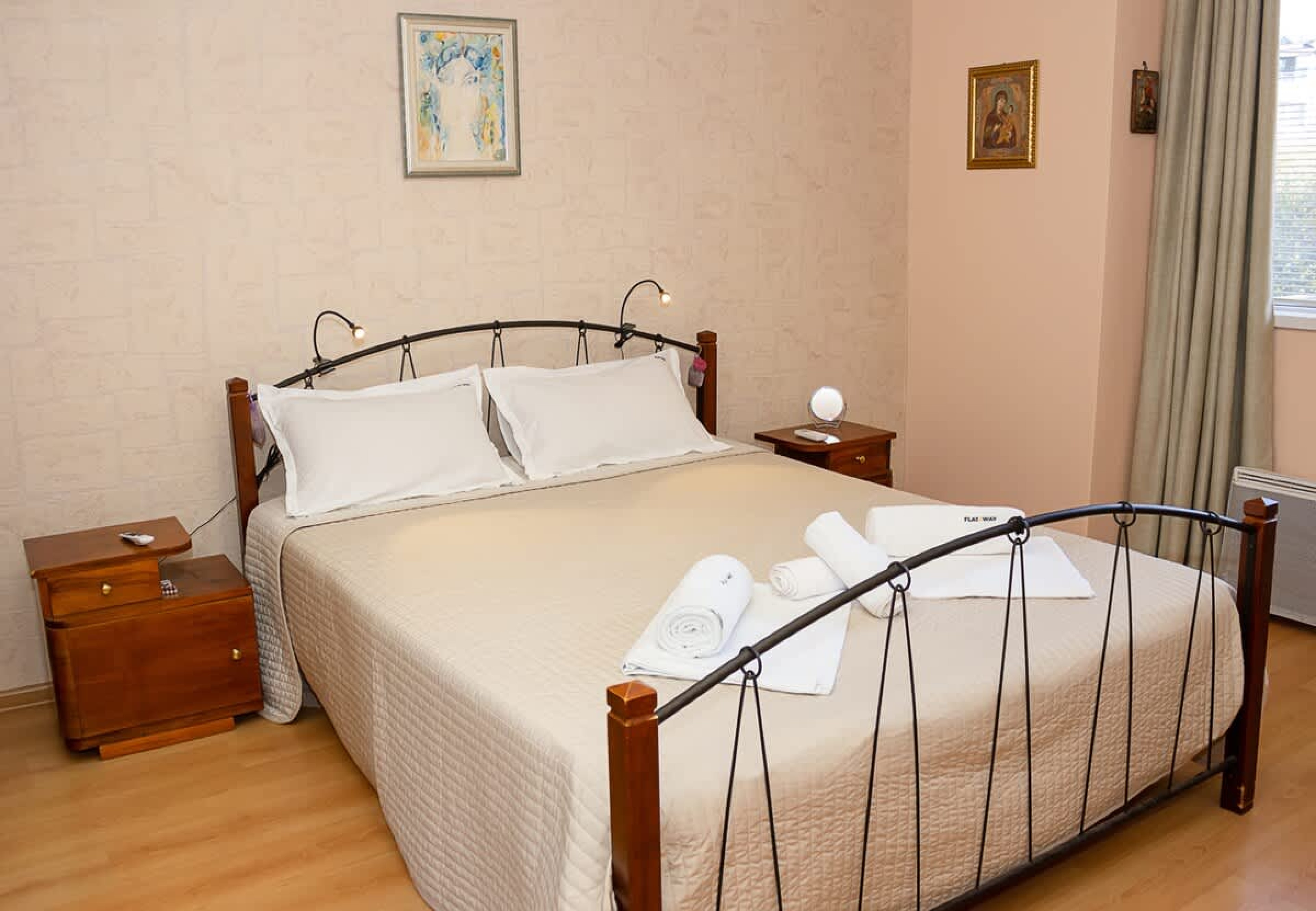 Scoutaround White Logo