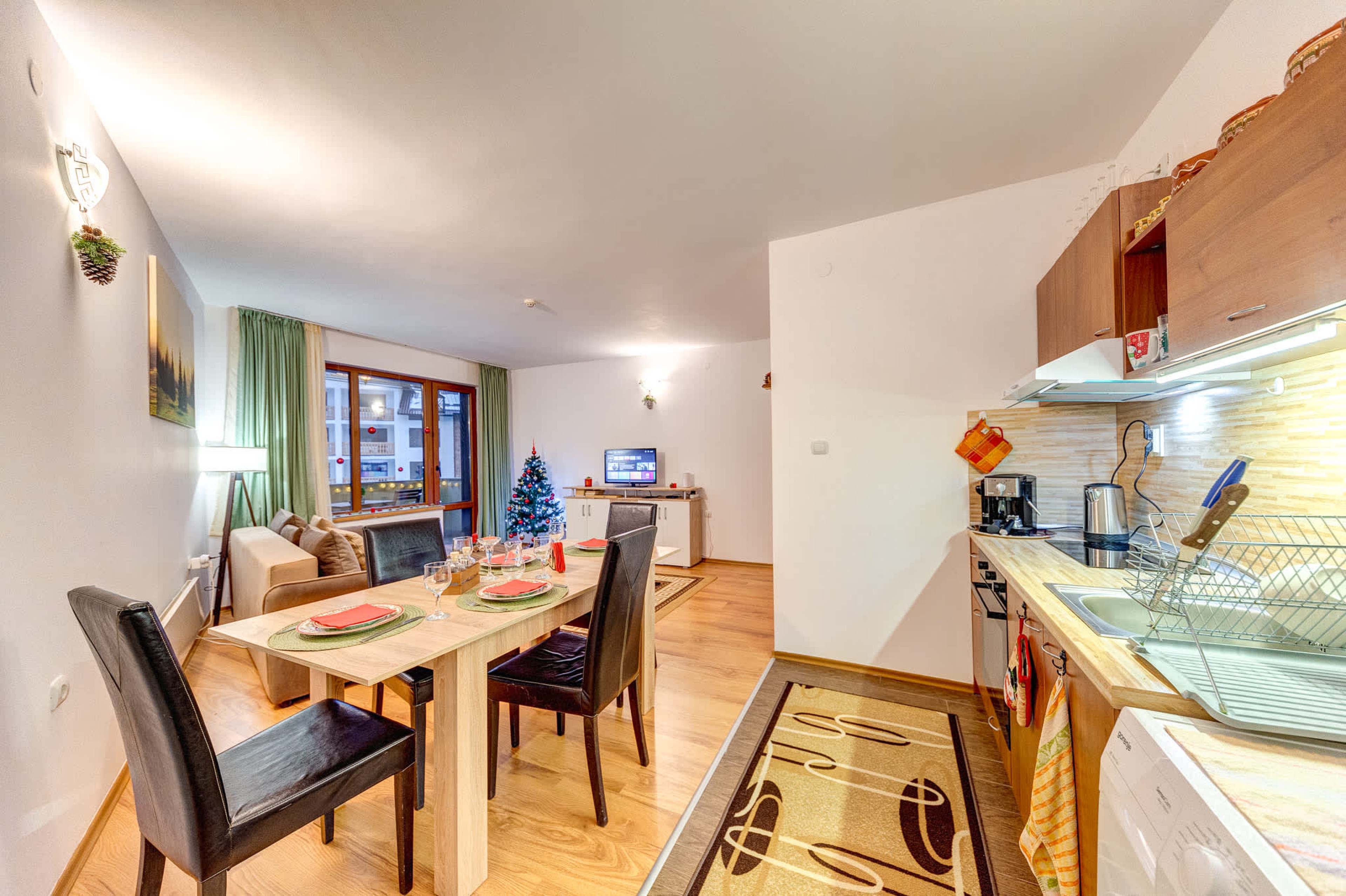 Scoutaround White Logo