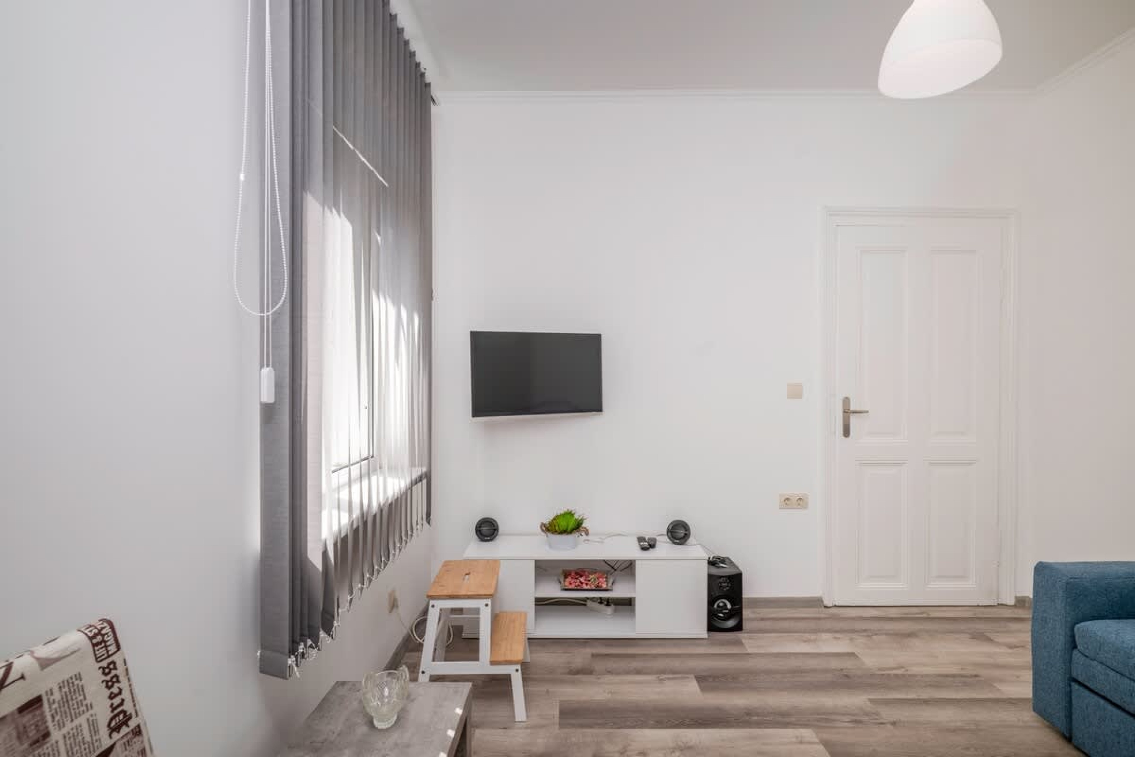 Scoutaround White Logo