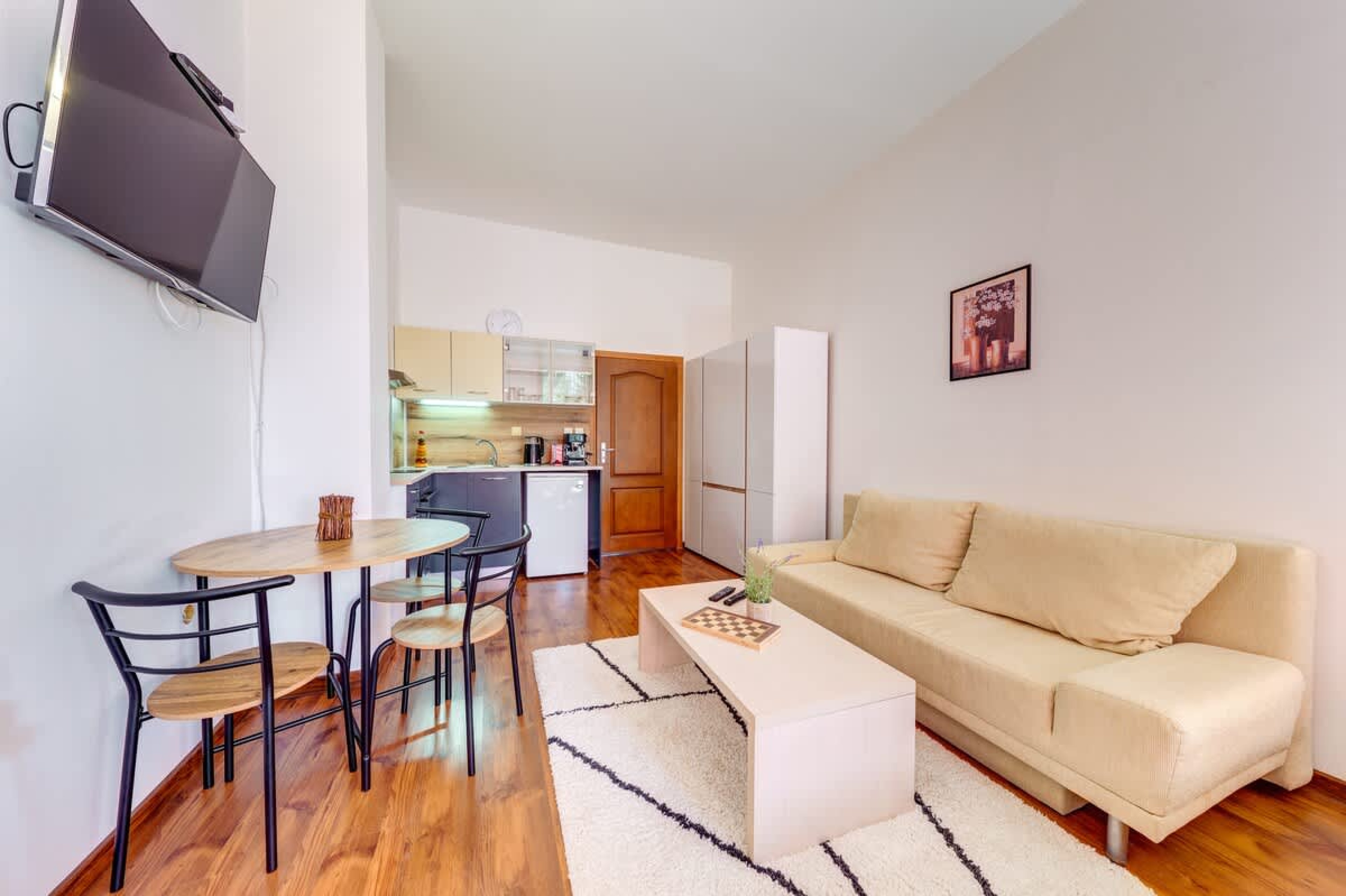 Scoutaround White Logo