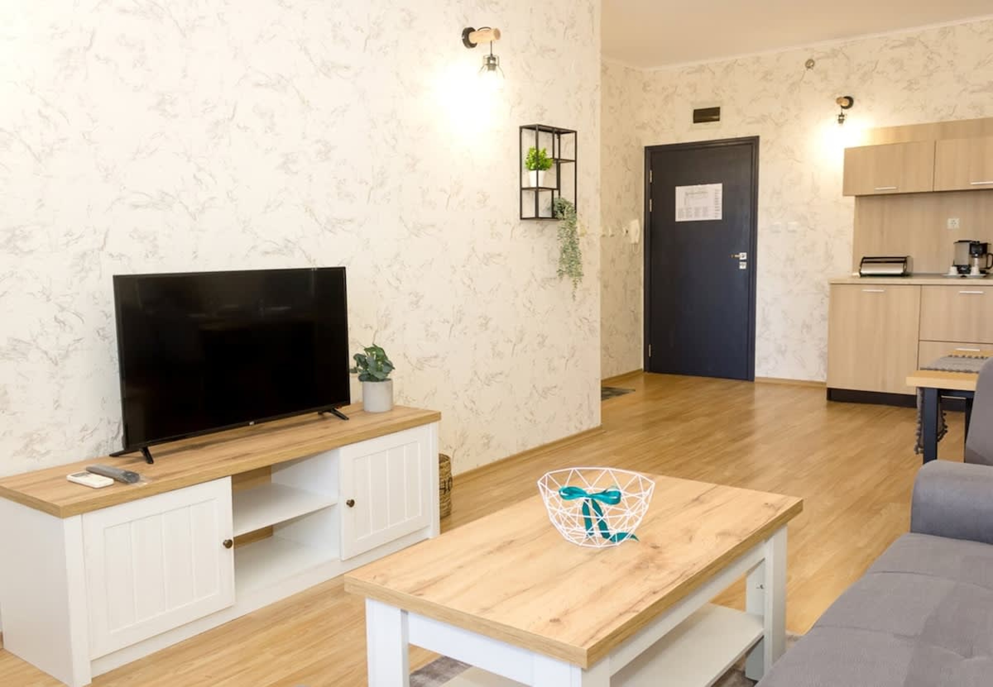 Scoutaround White Logo