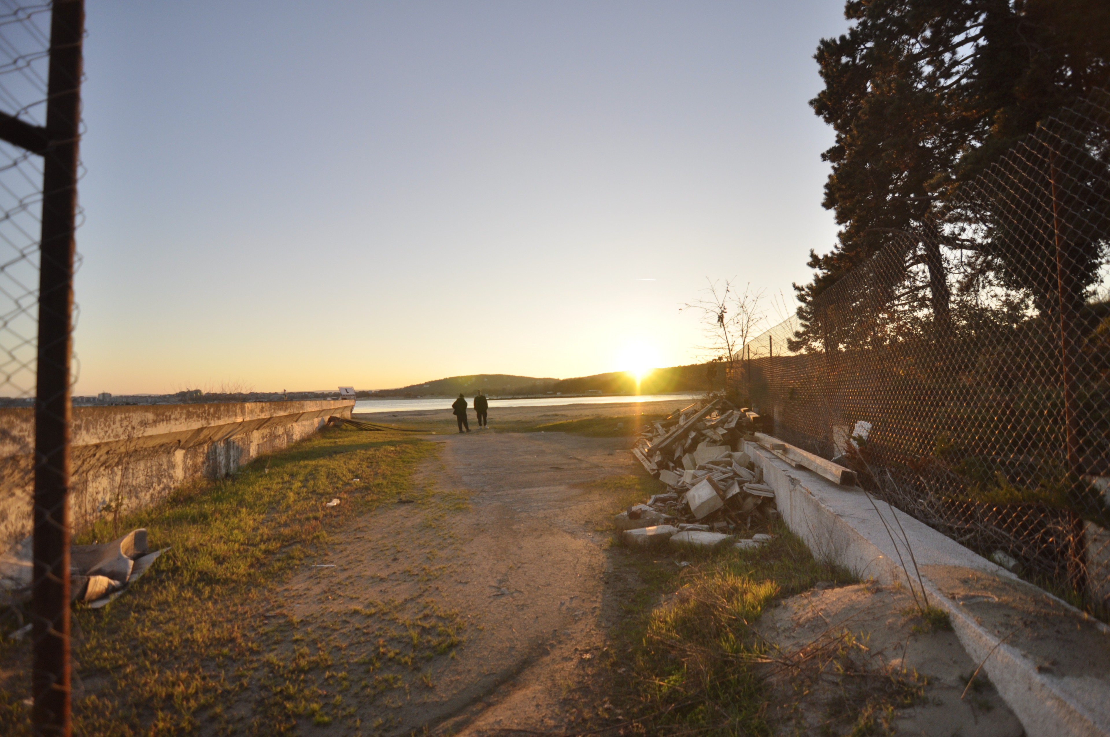 Scoutaround White Logo