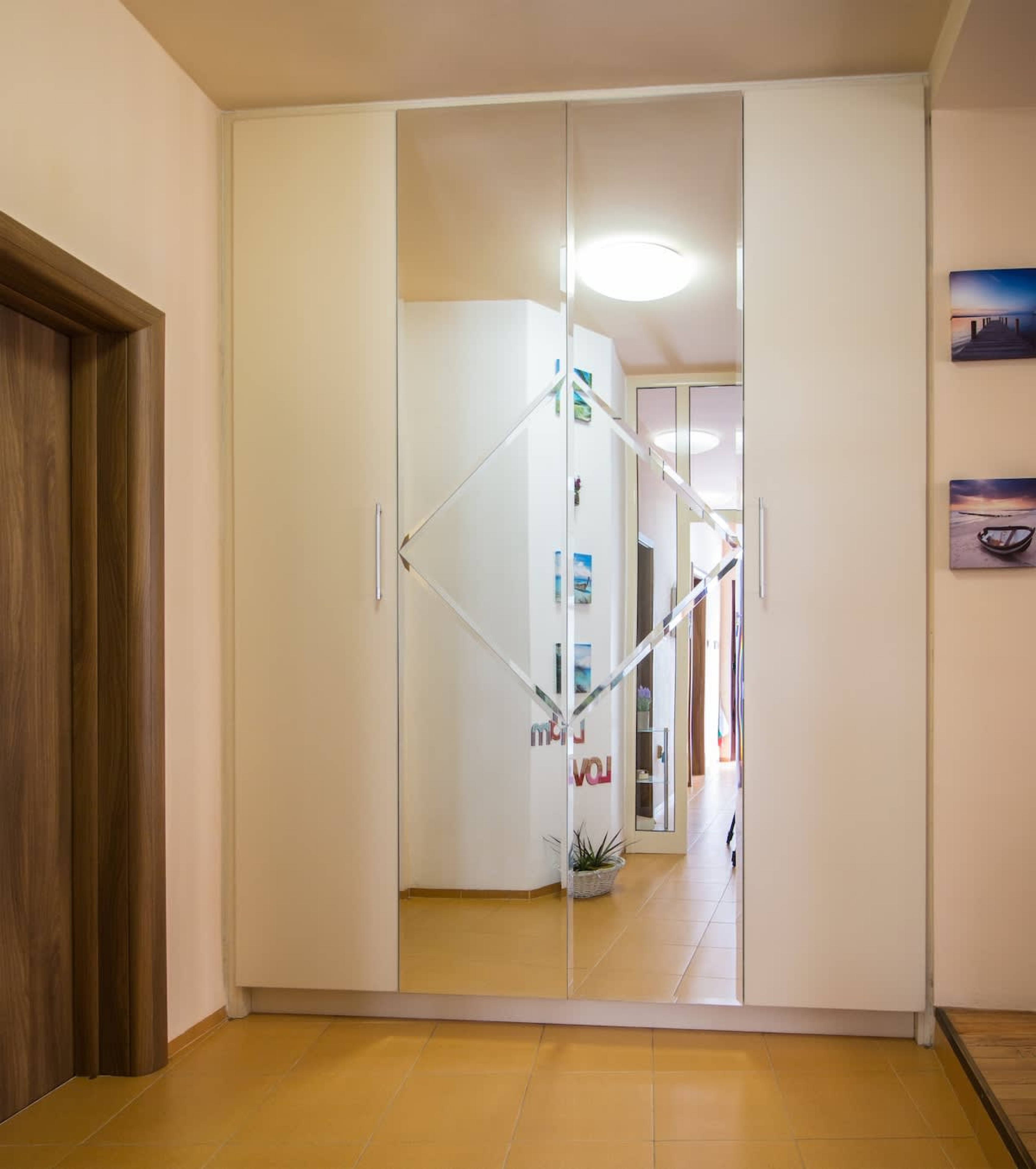 Scoutaround White Logo