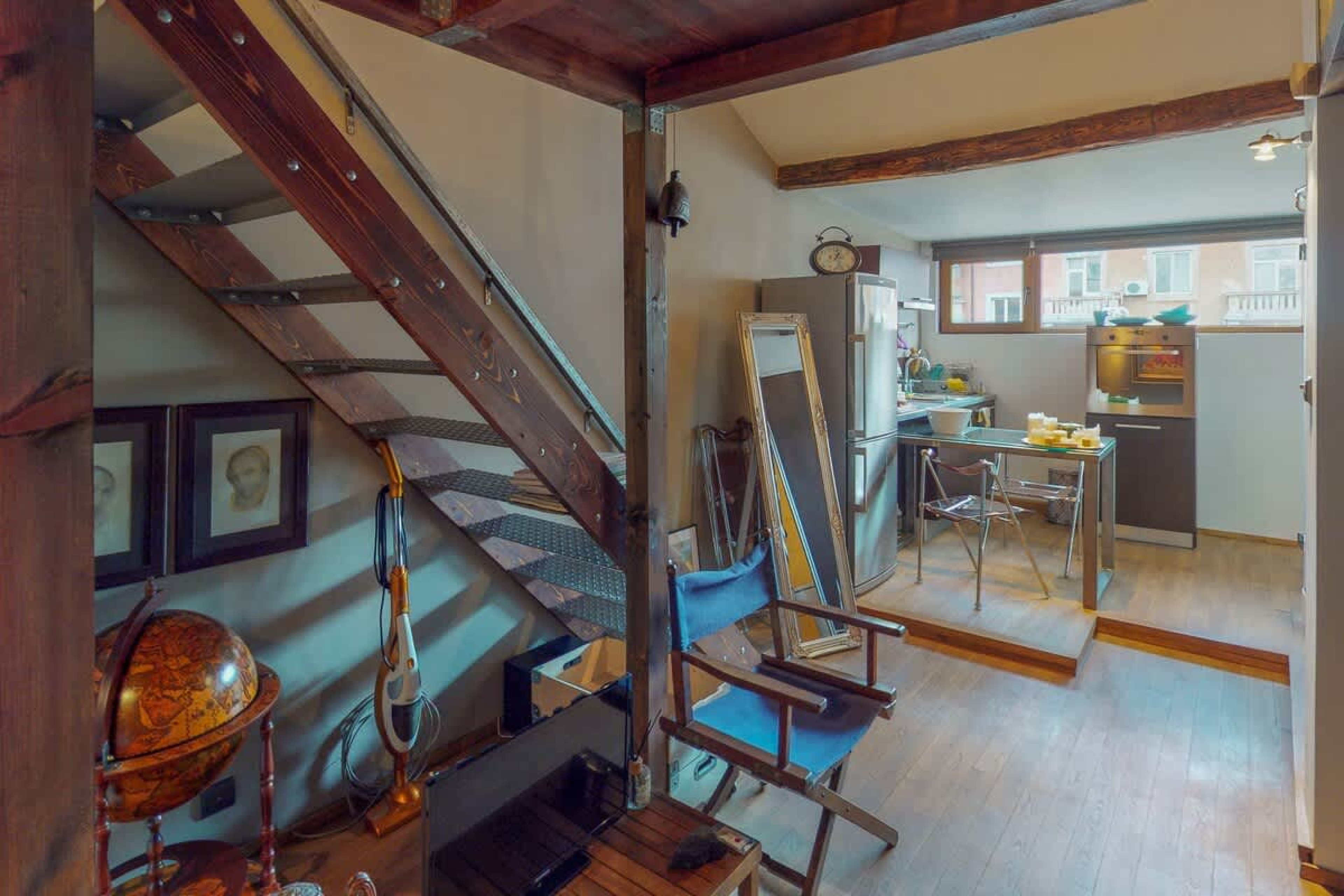 Scoutaround White Logo