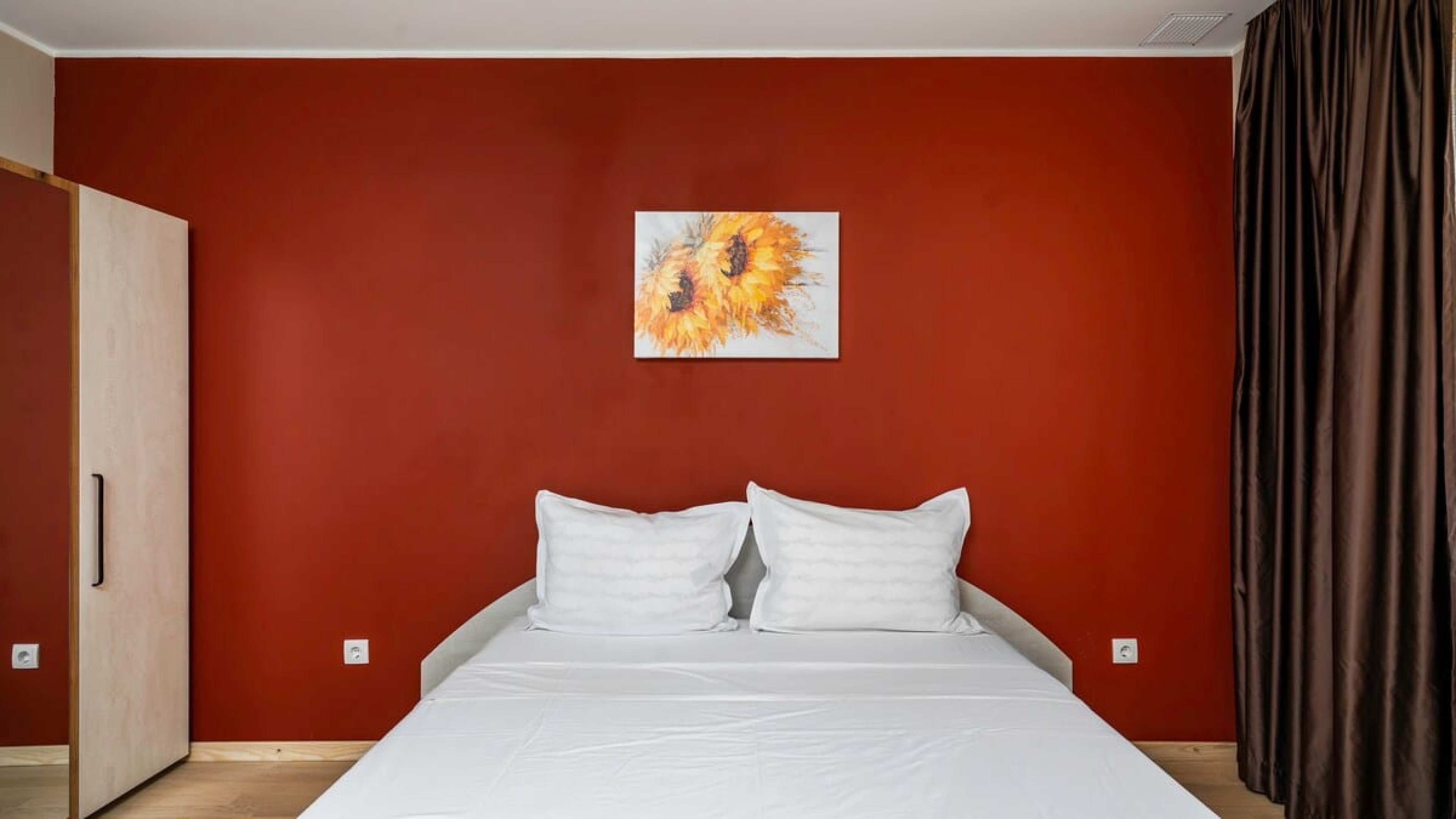 Scoutaround White Logo