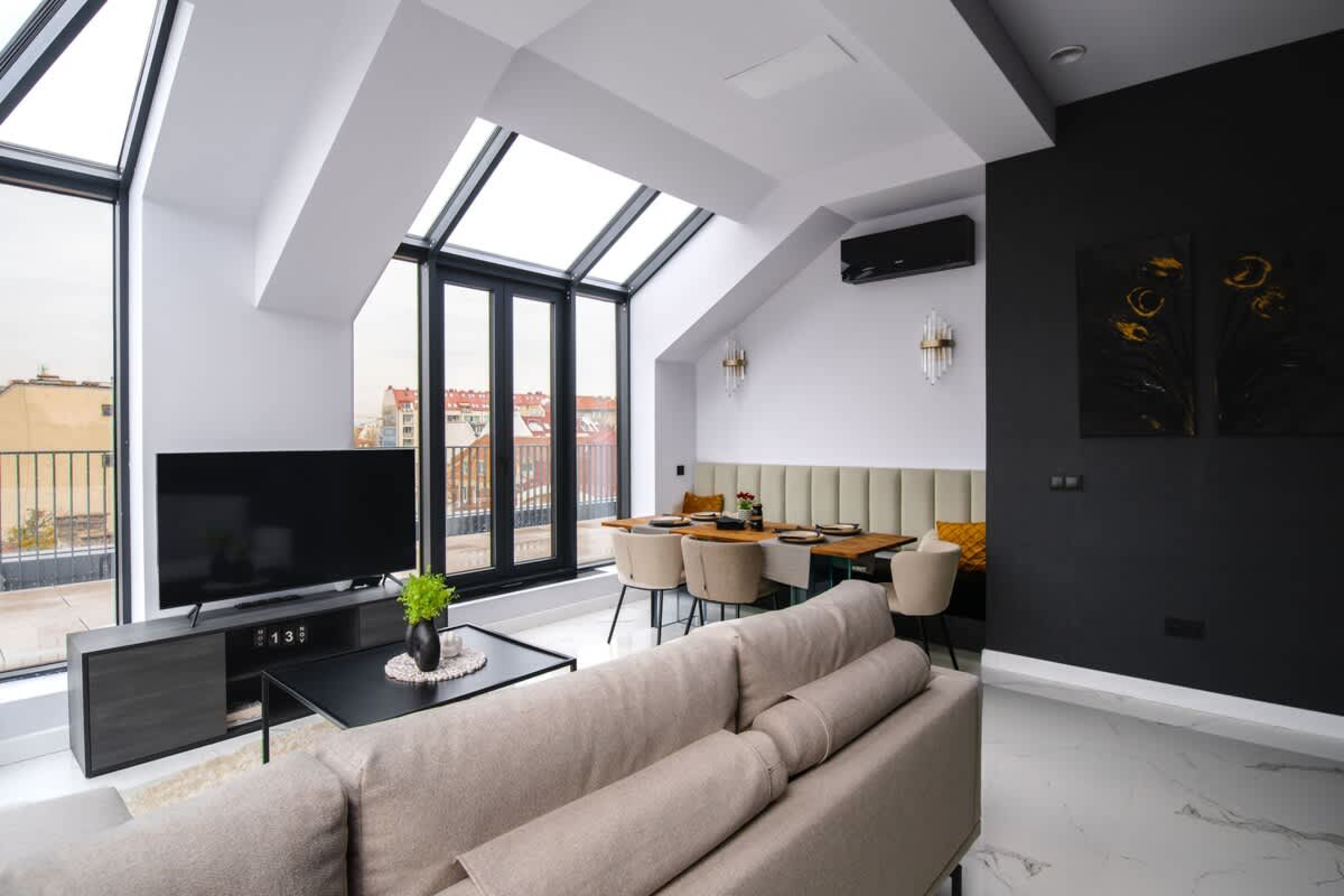 Scoutaround White Logo