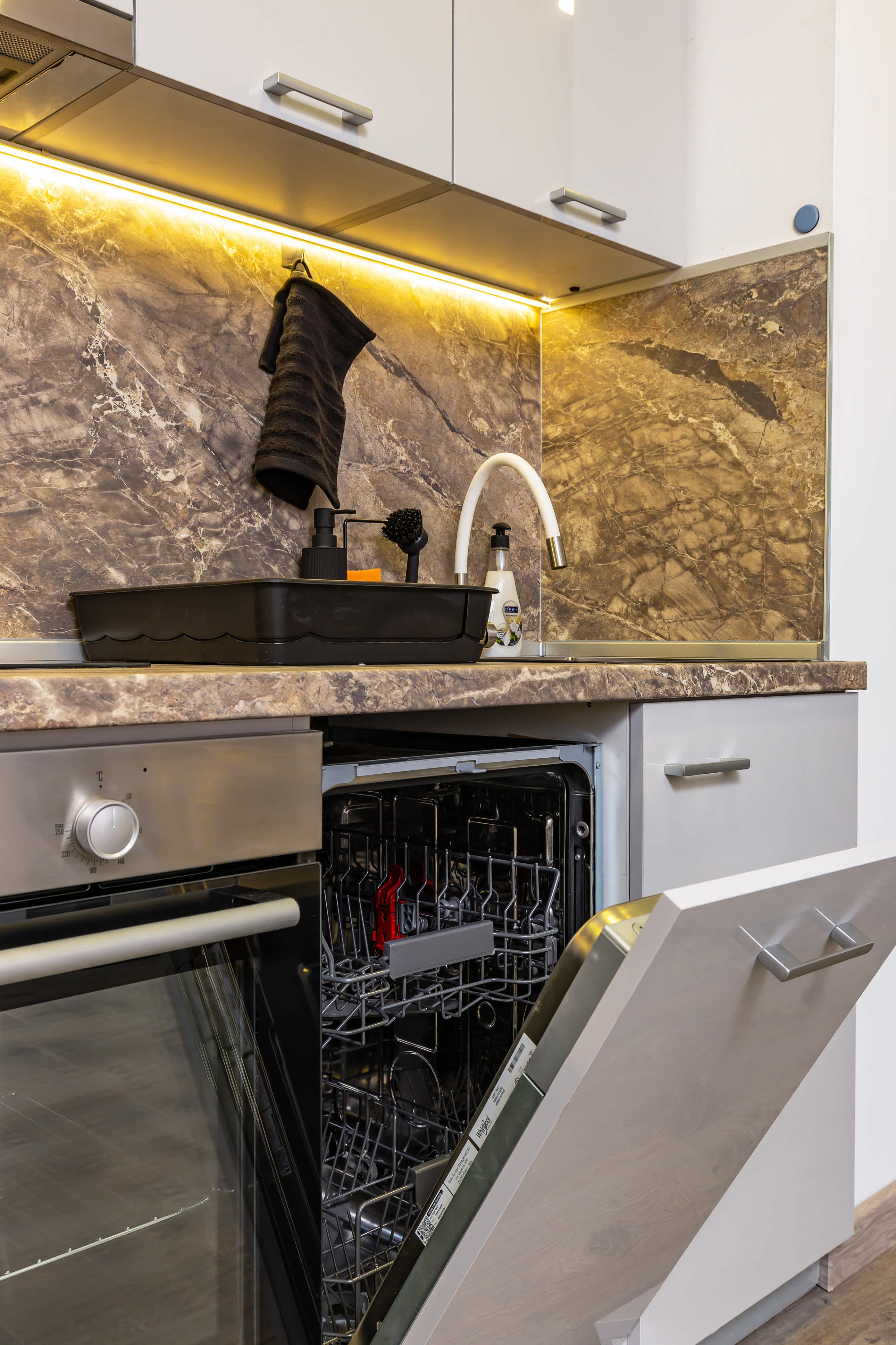 Scoutaround White Logo