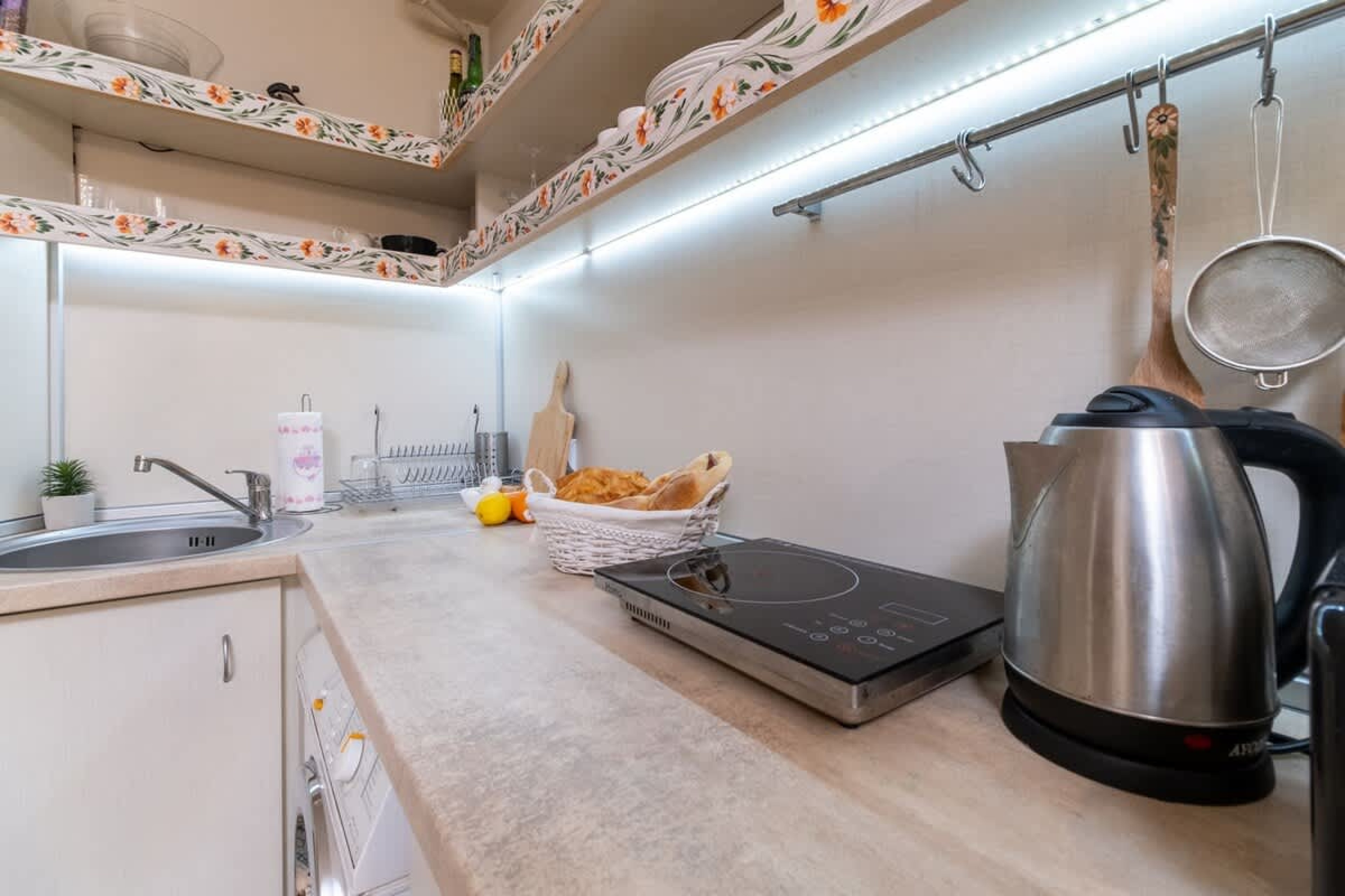 Scoutaround White Logo