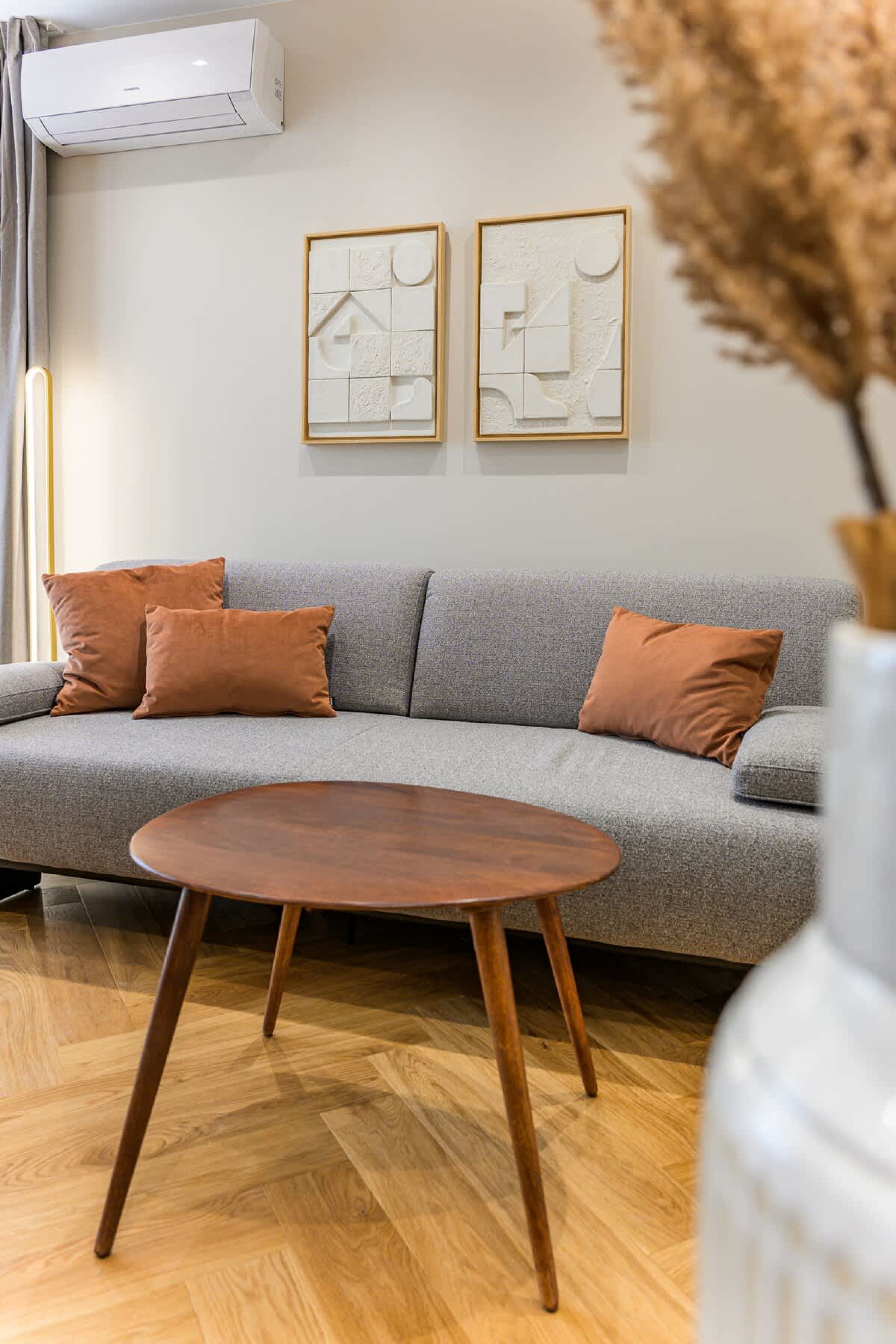 Scoutaround White Logo