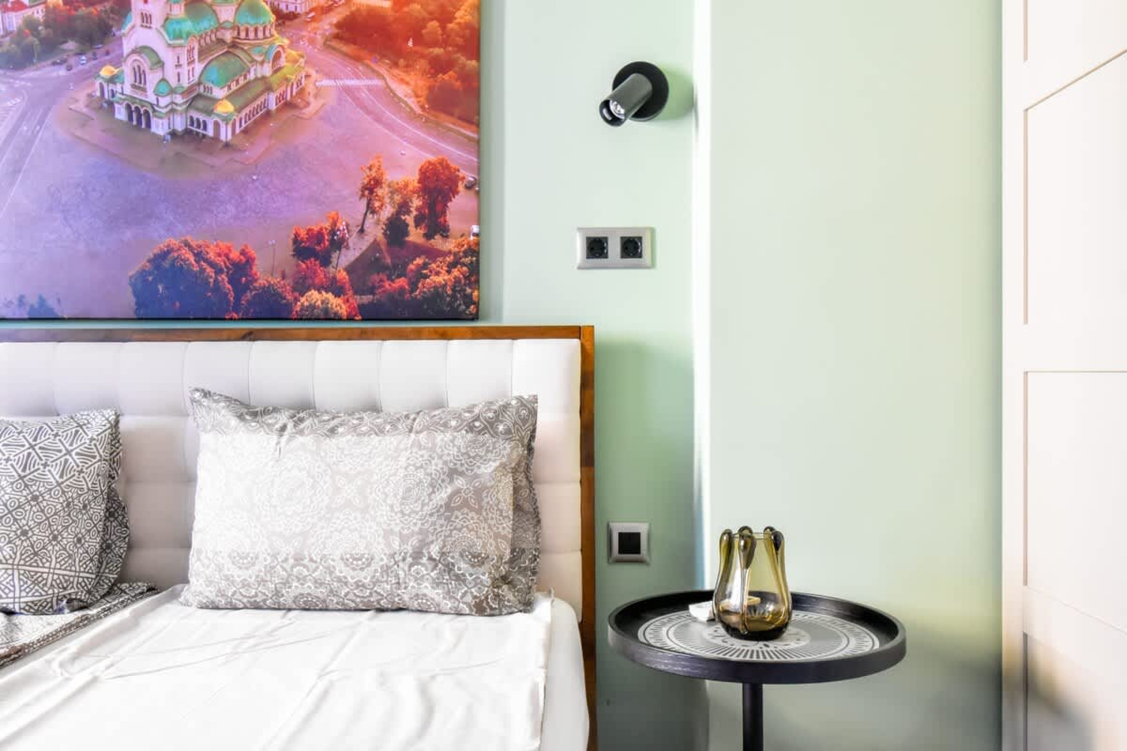 Scoutaround White Logo