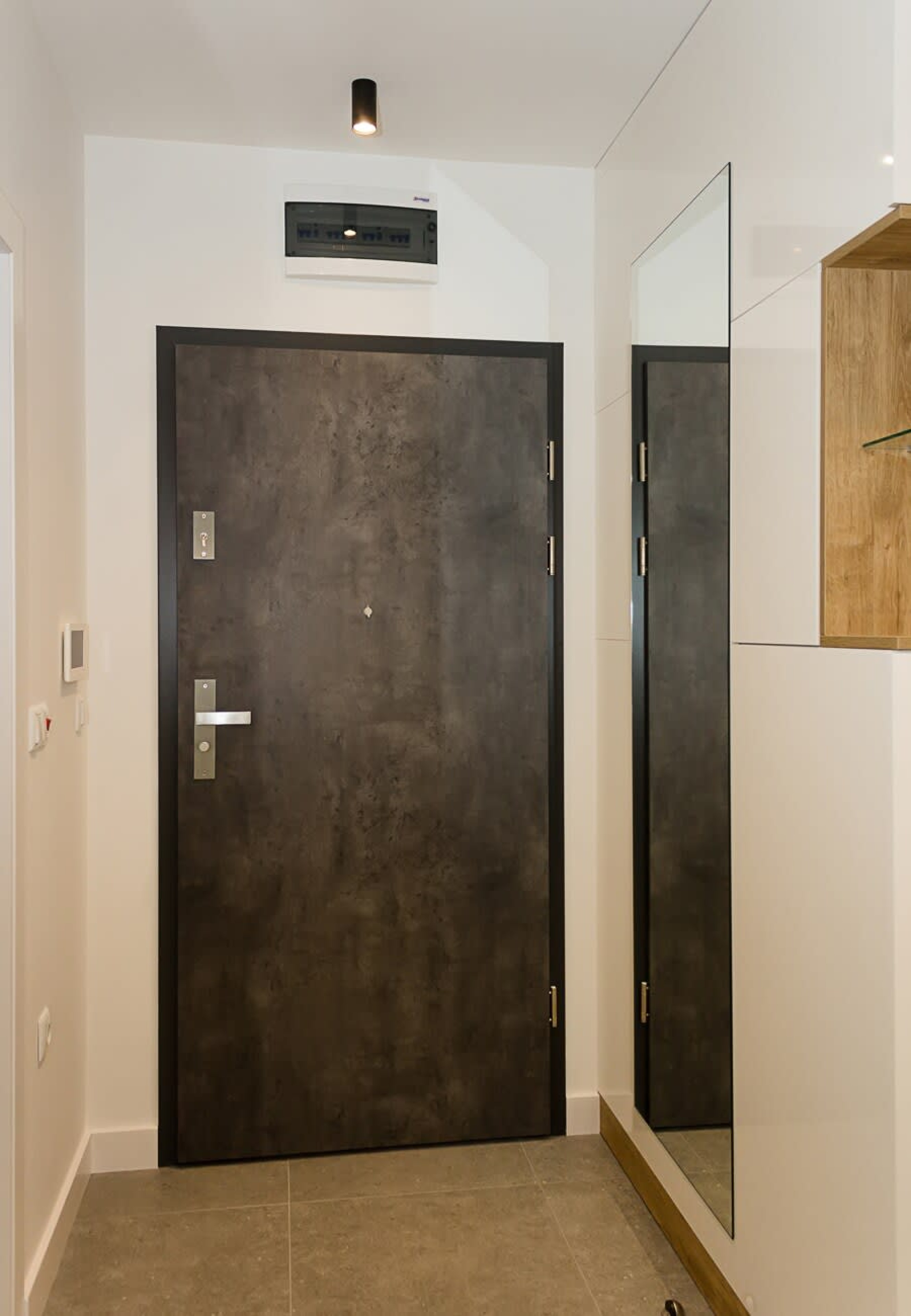 Scoutaround White Logo