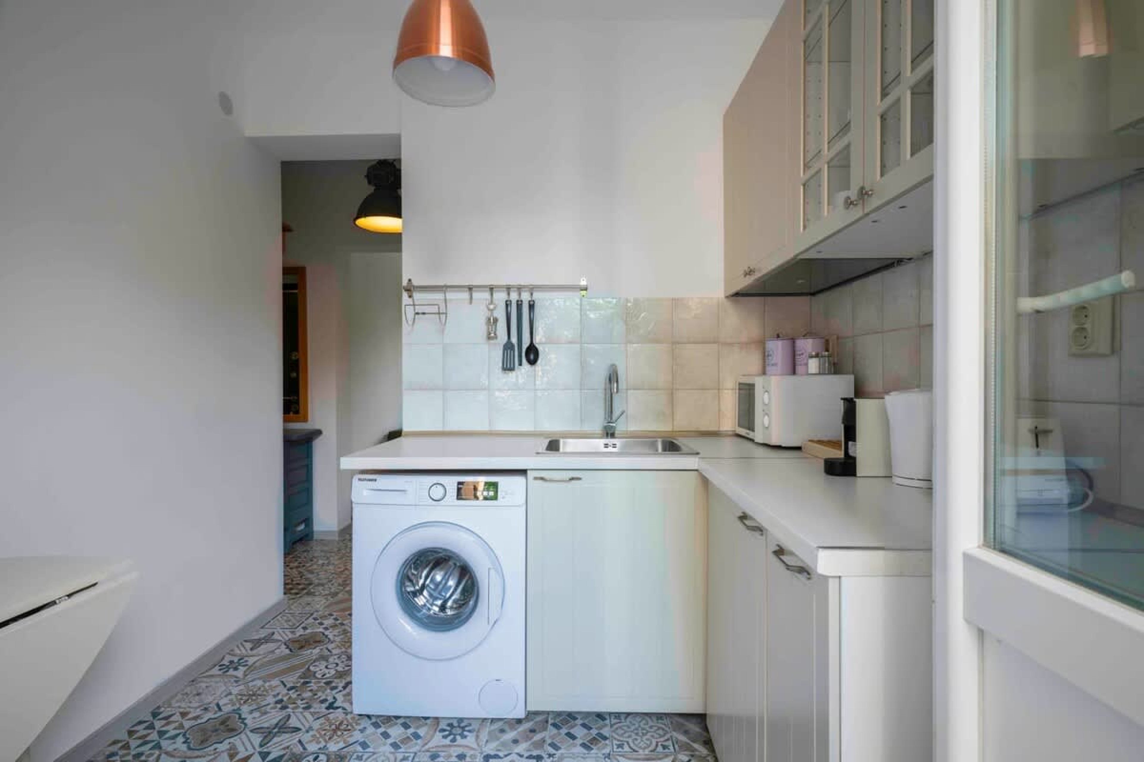 Quiet and Central: 1BD Next to NDK &amp; Vitosha Blvd - Photo 8