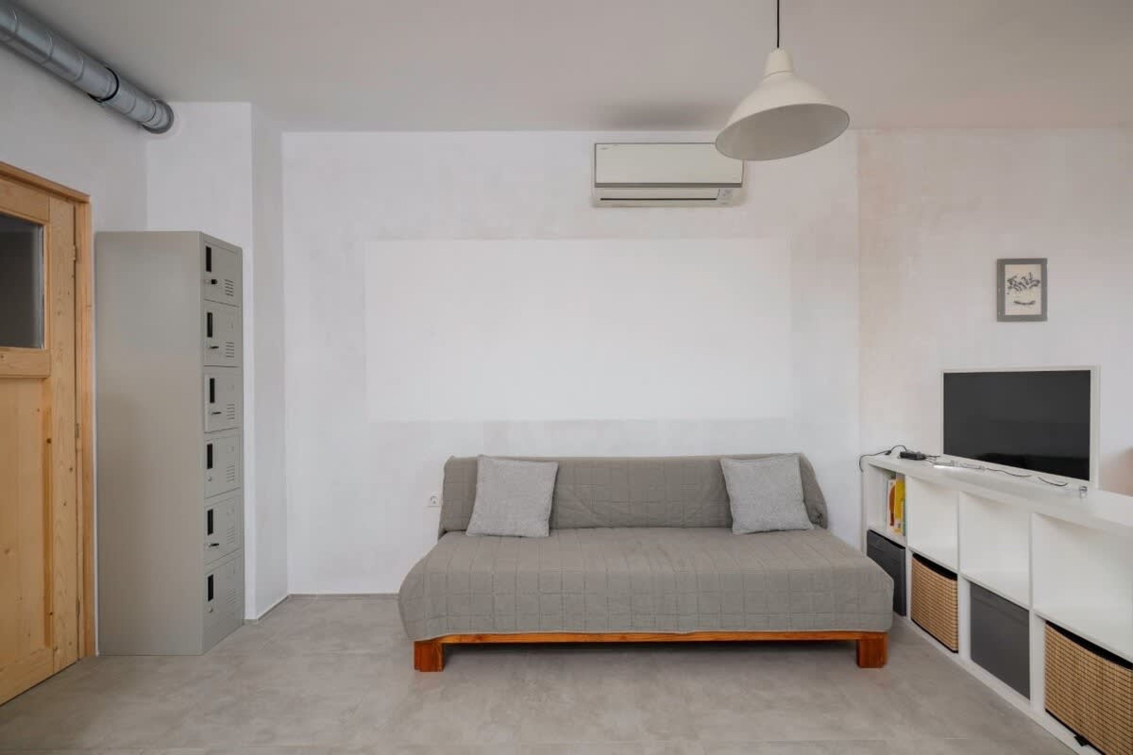 Bright and Cozy 1BD Apartment plus Desk - Photo 14