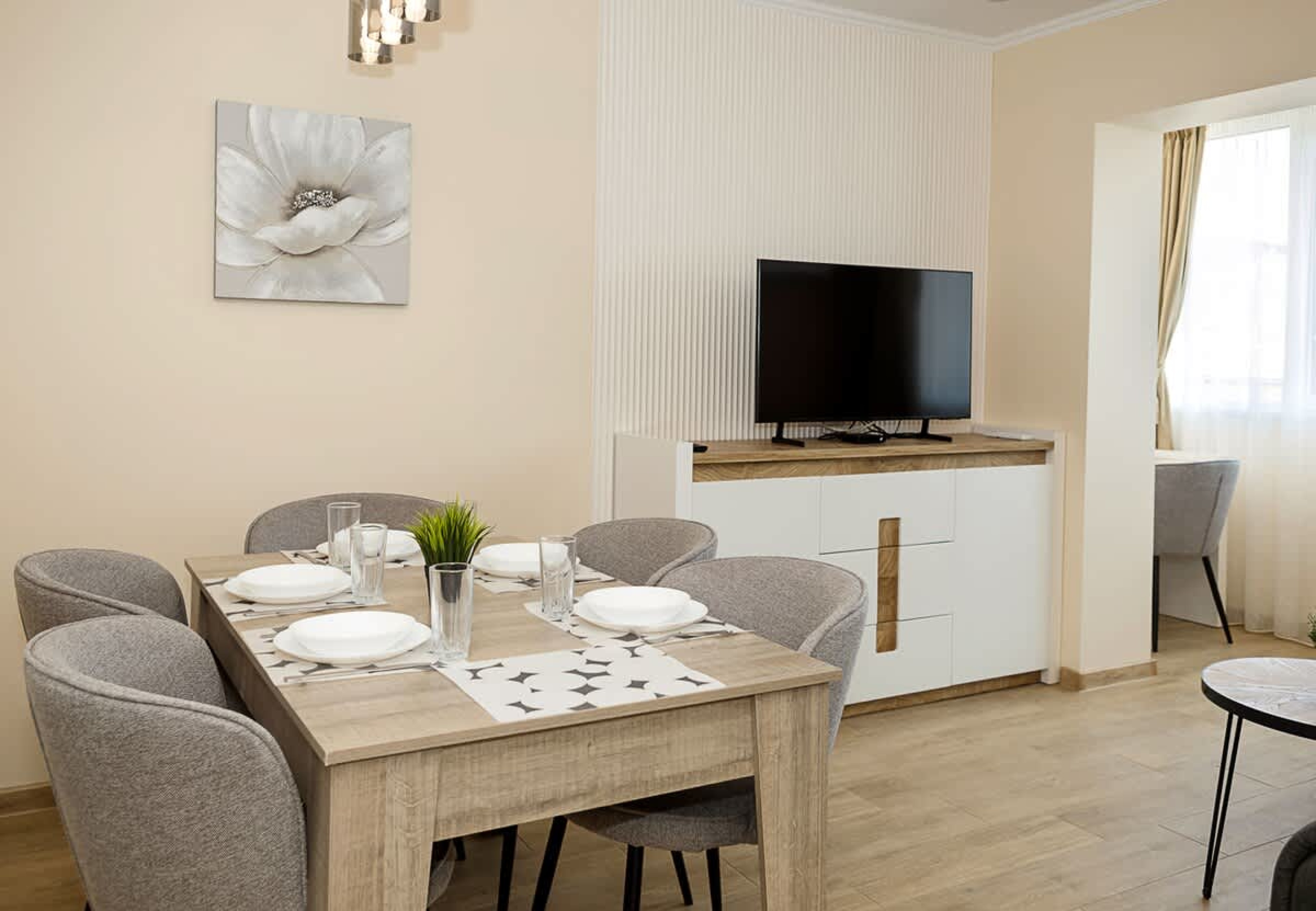 Scoutaround White Logo