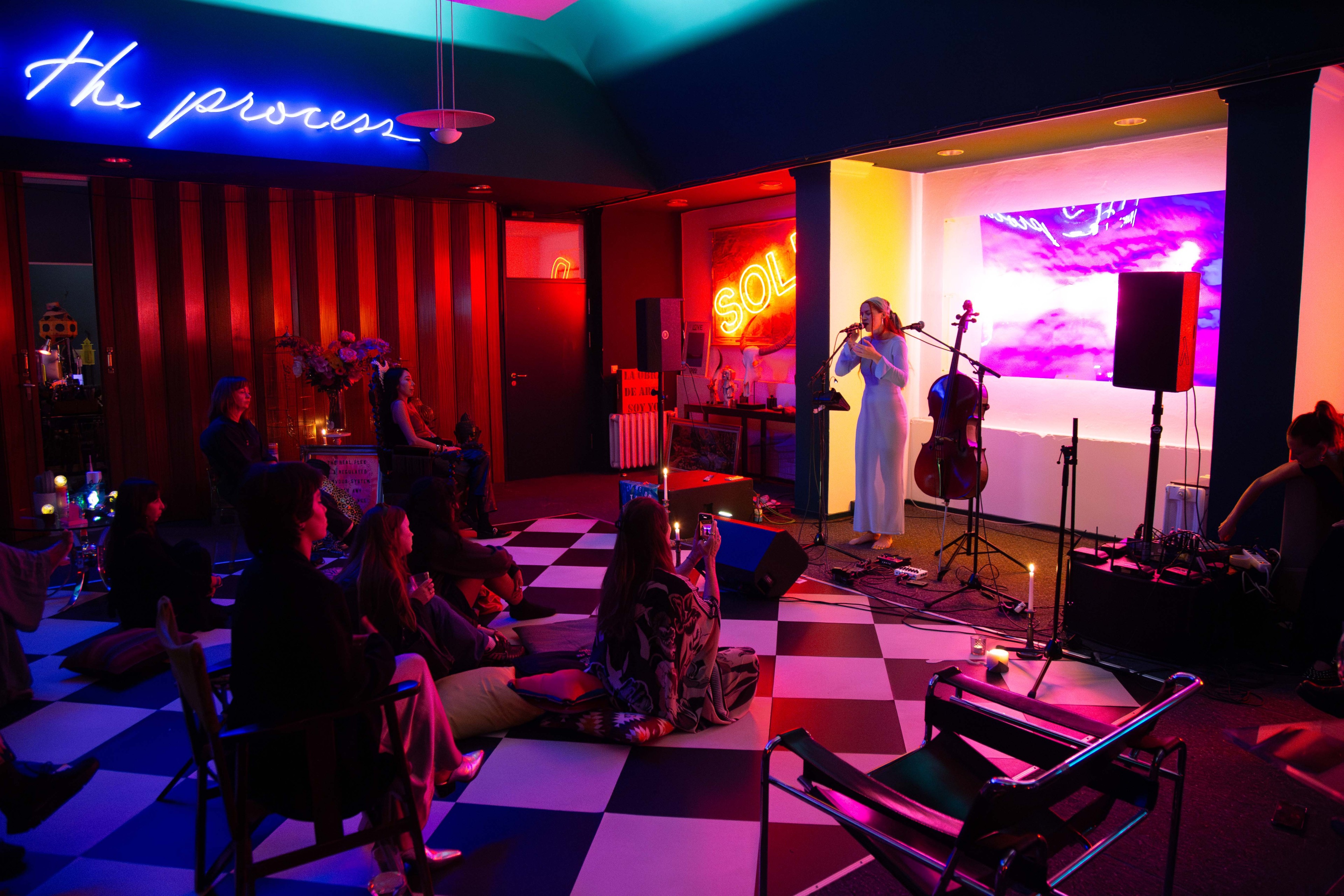 Scoutaround White Logo