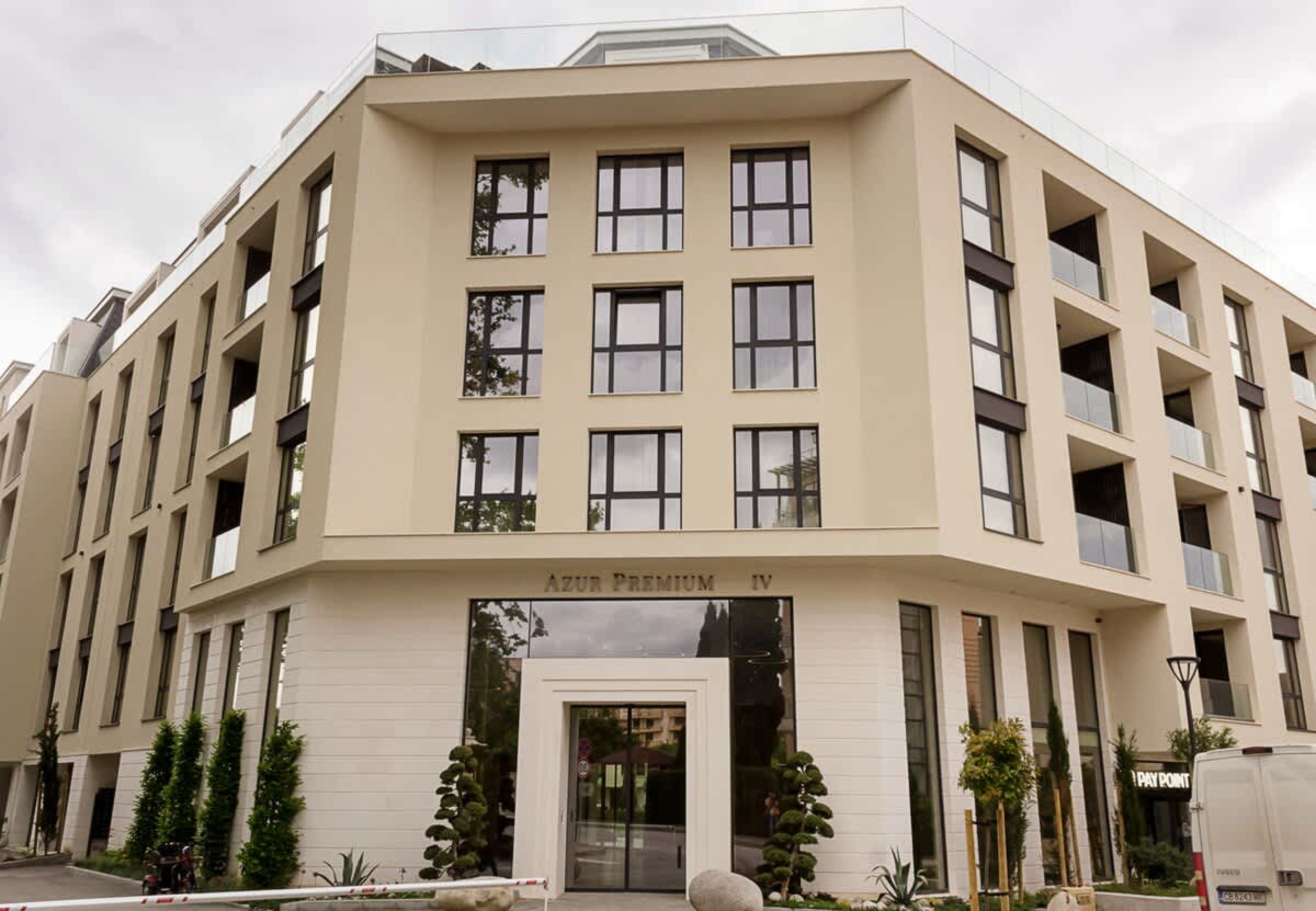 Scoutaround White Logo