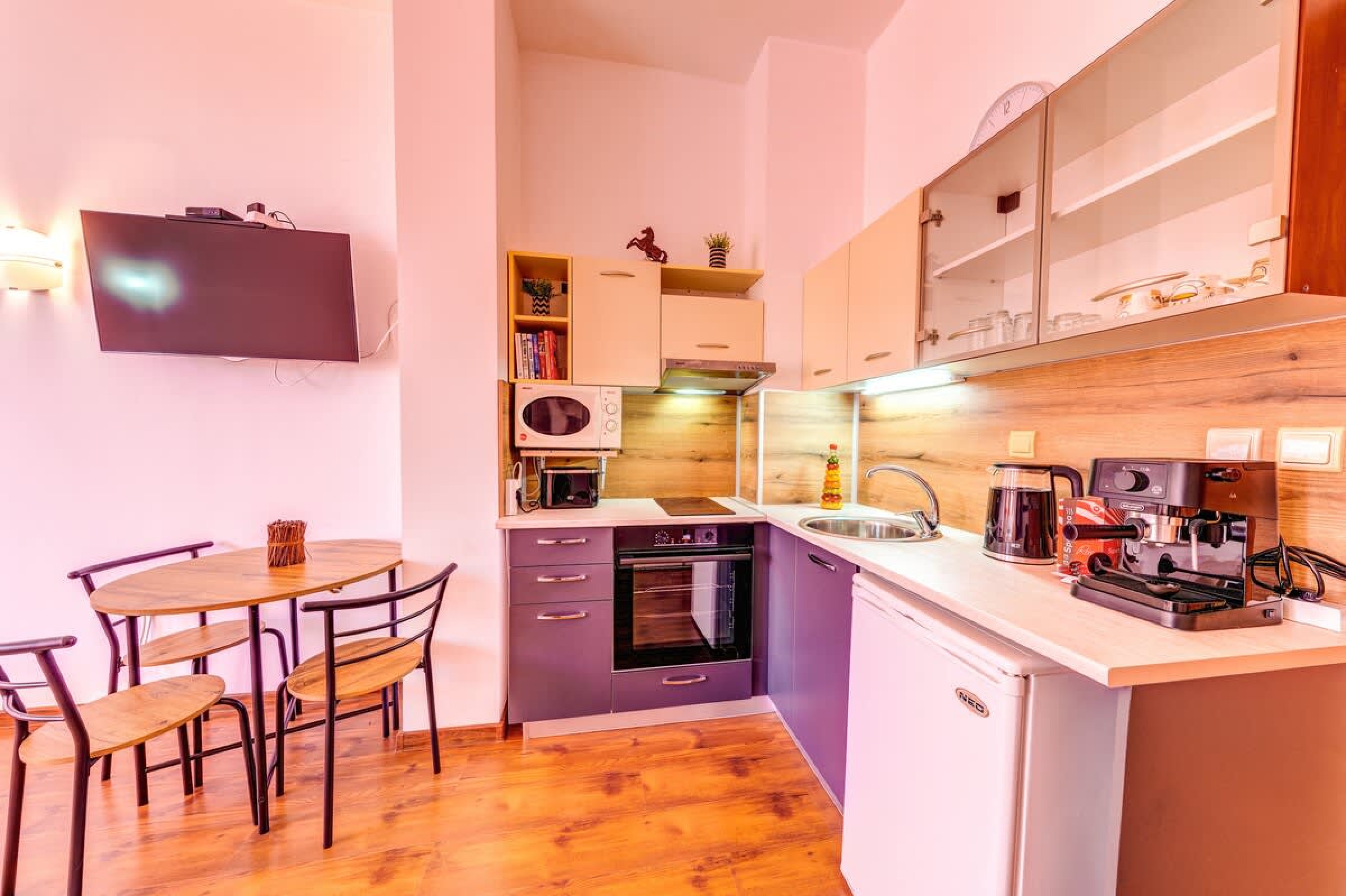 Scoutaround White Logo