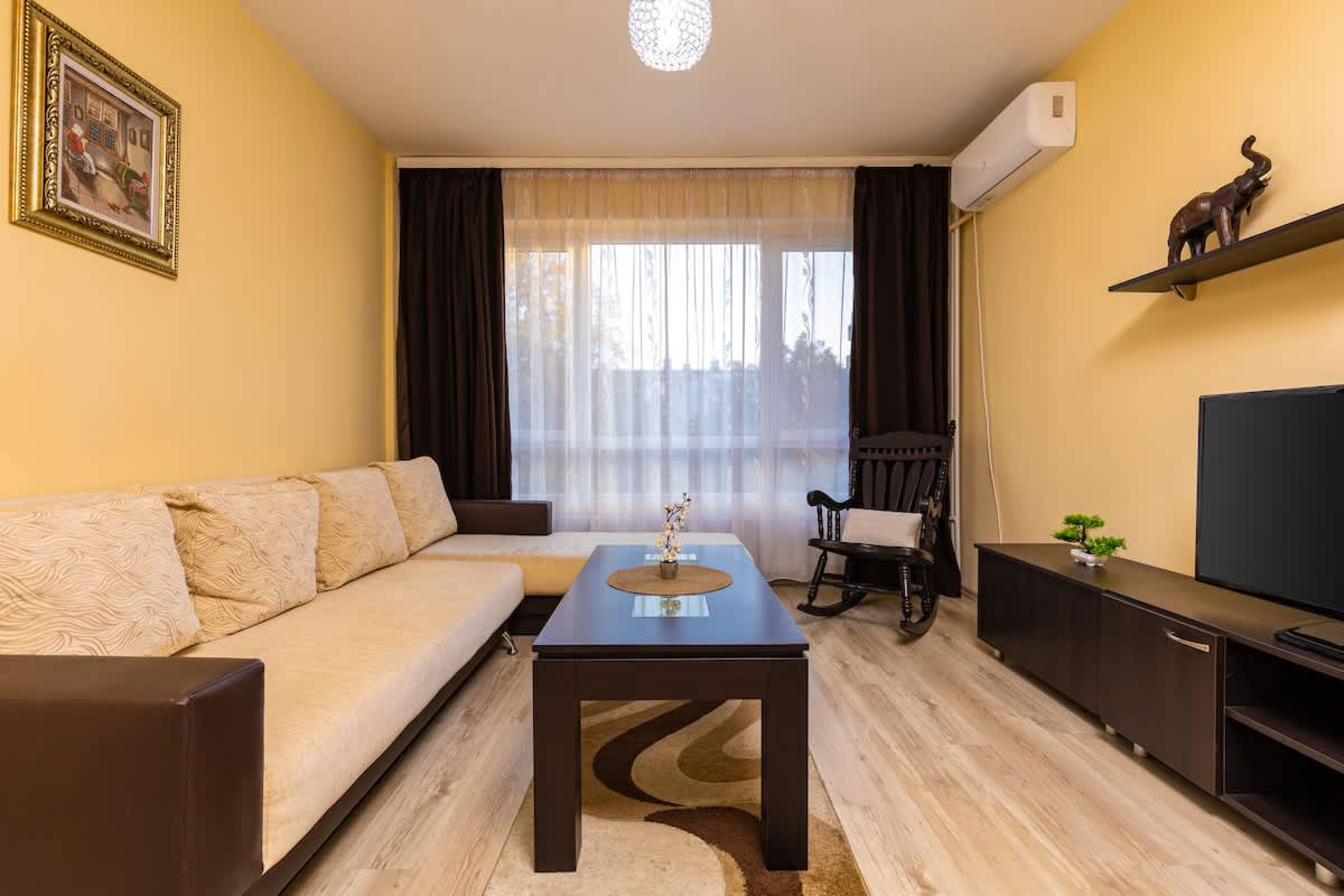 Scoutaround White Logo