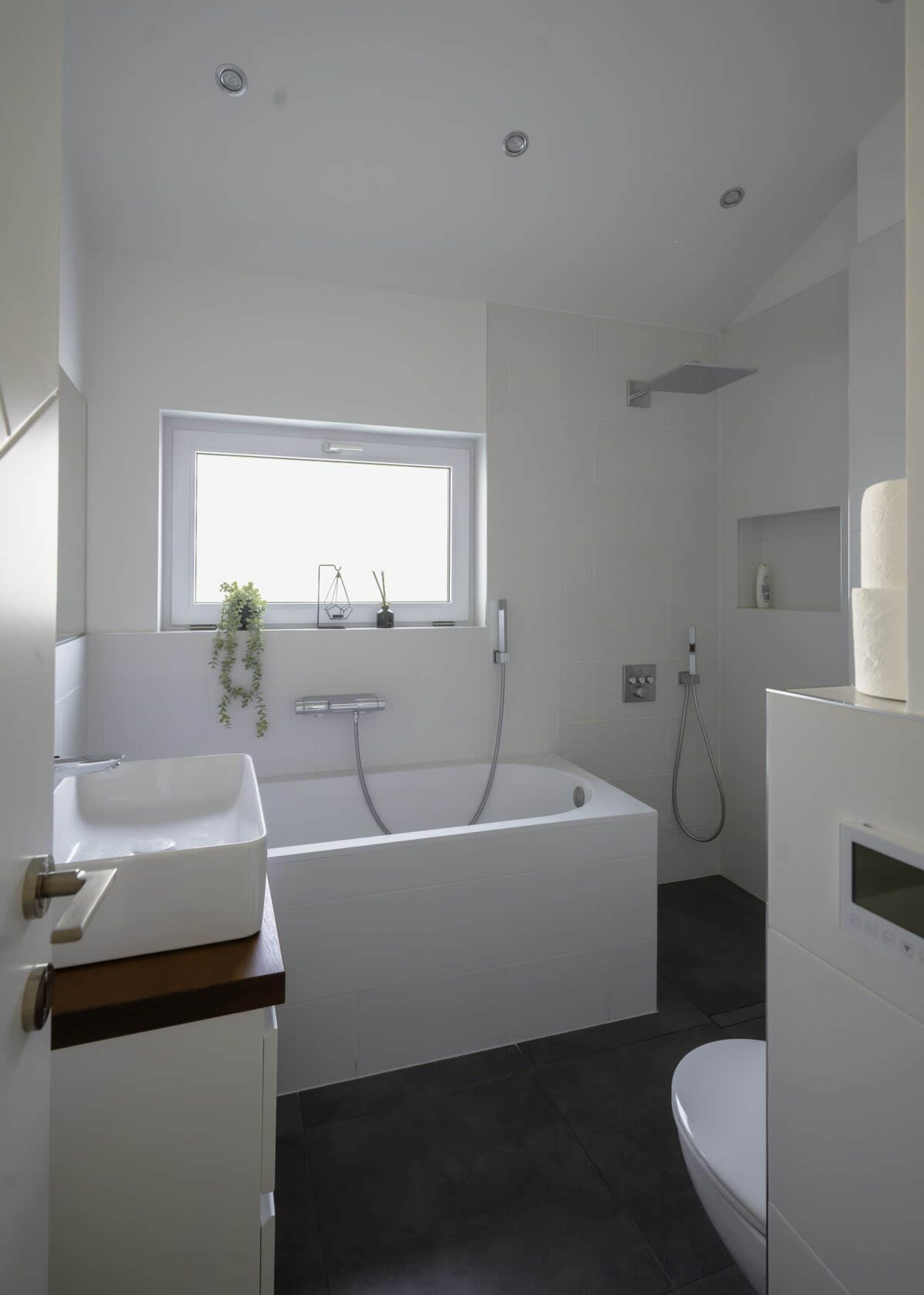 Scoutaround White Logo