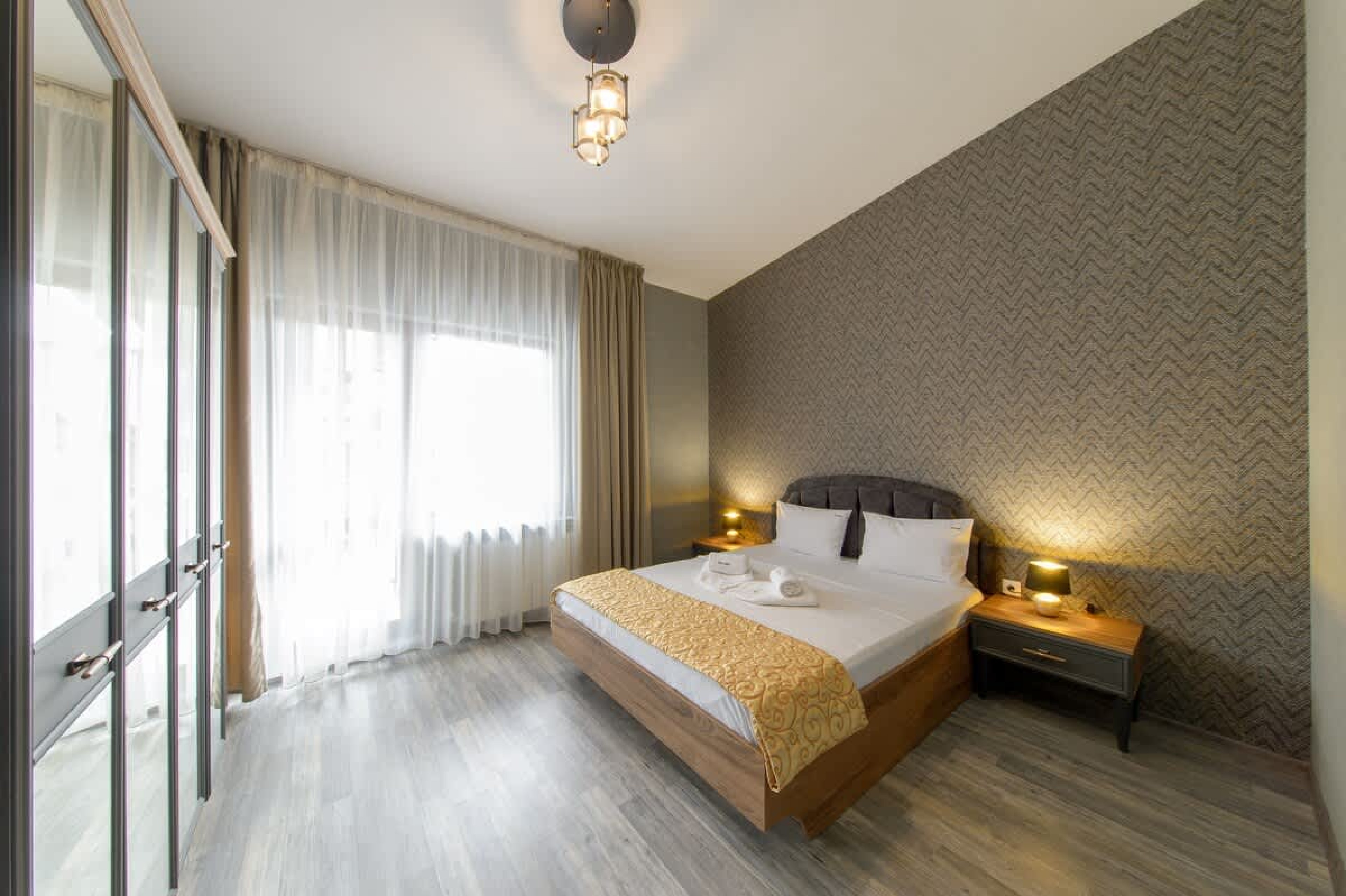 Scoutaround White Logo