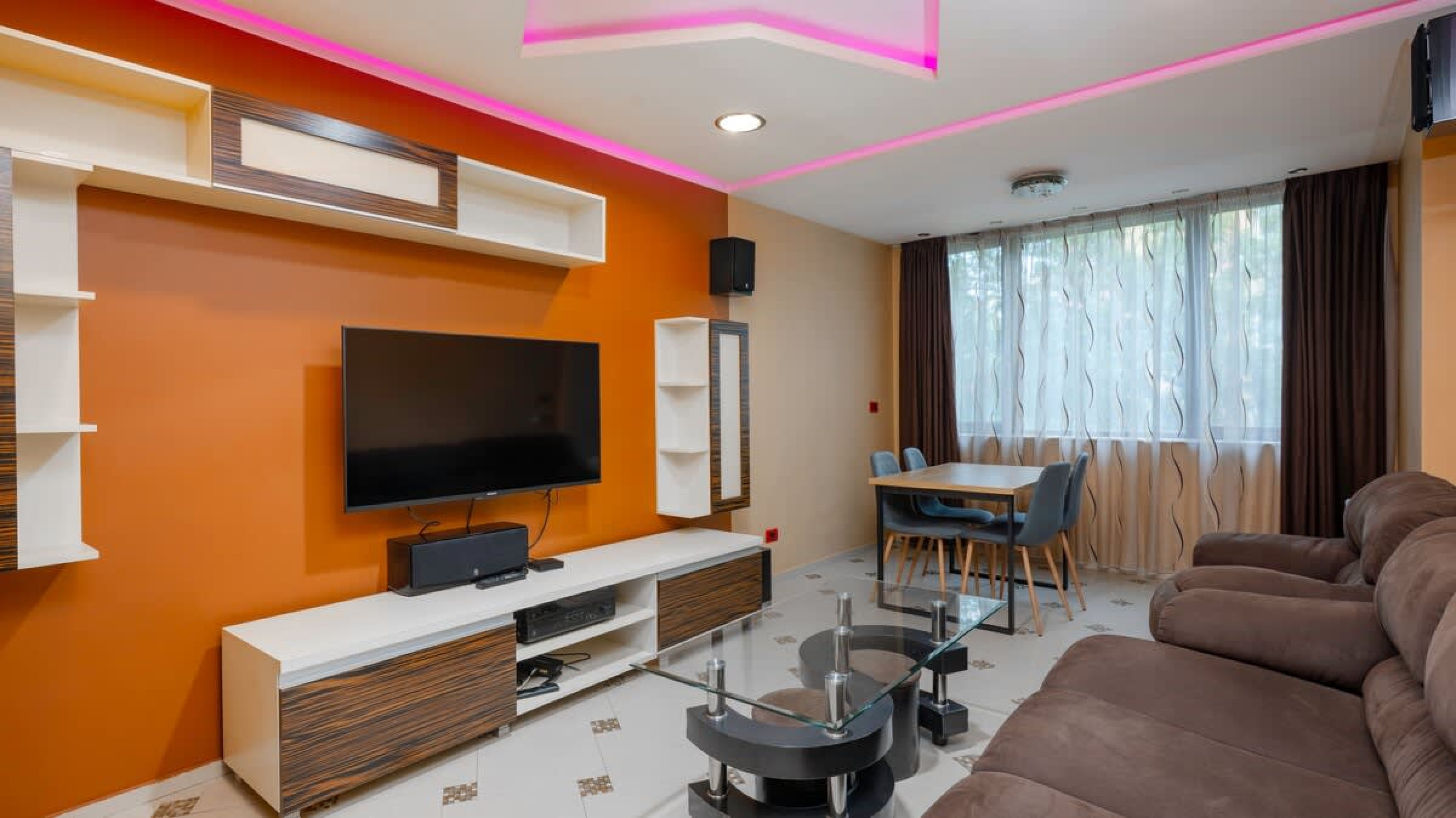 Scoutaround White Logo