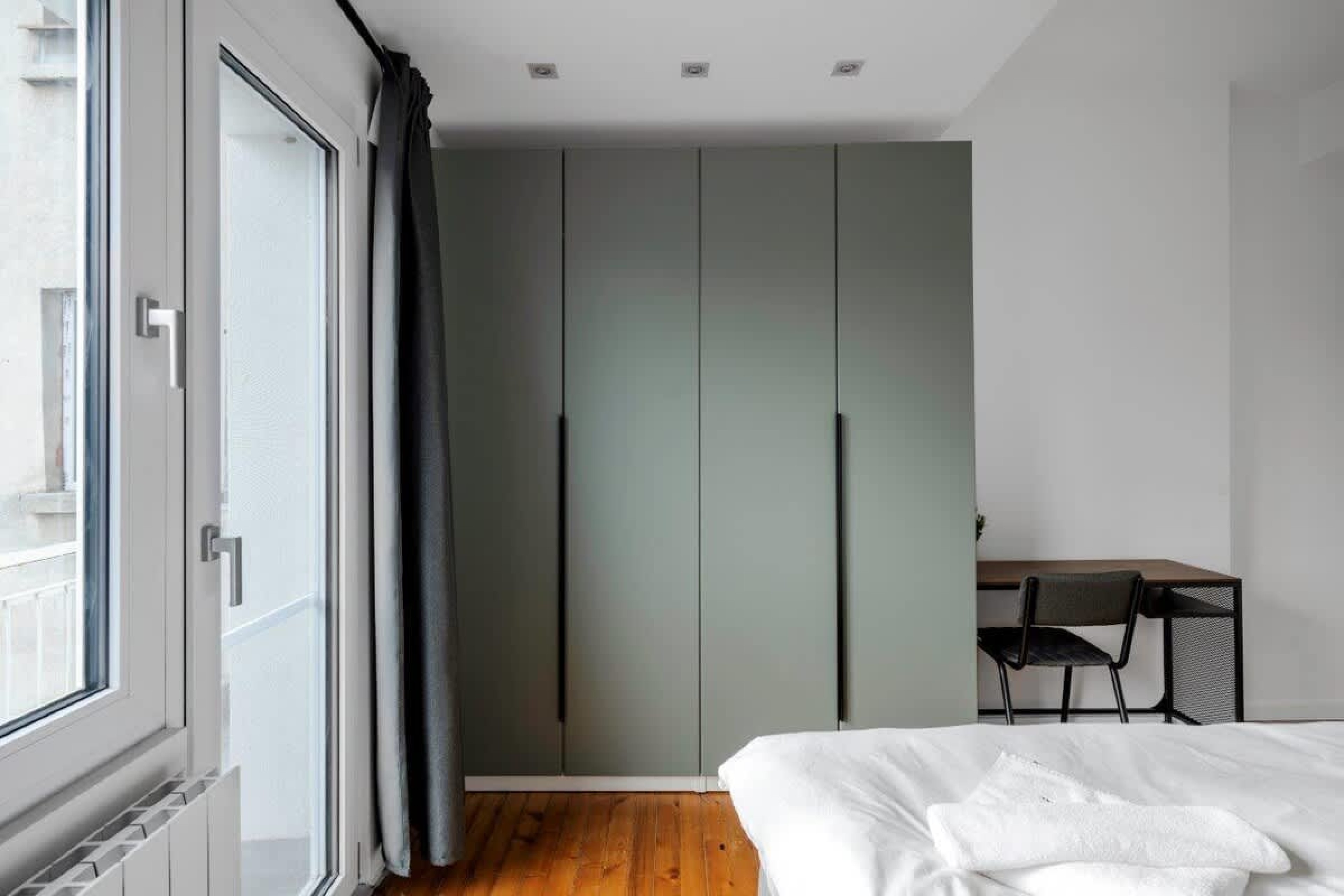 Scoutaround White Logo