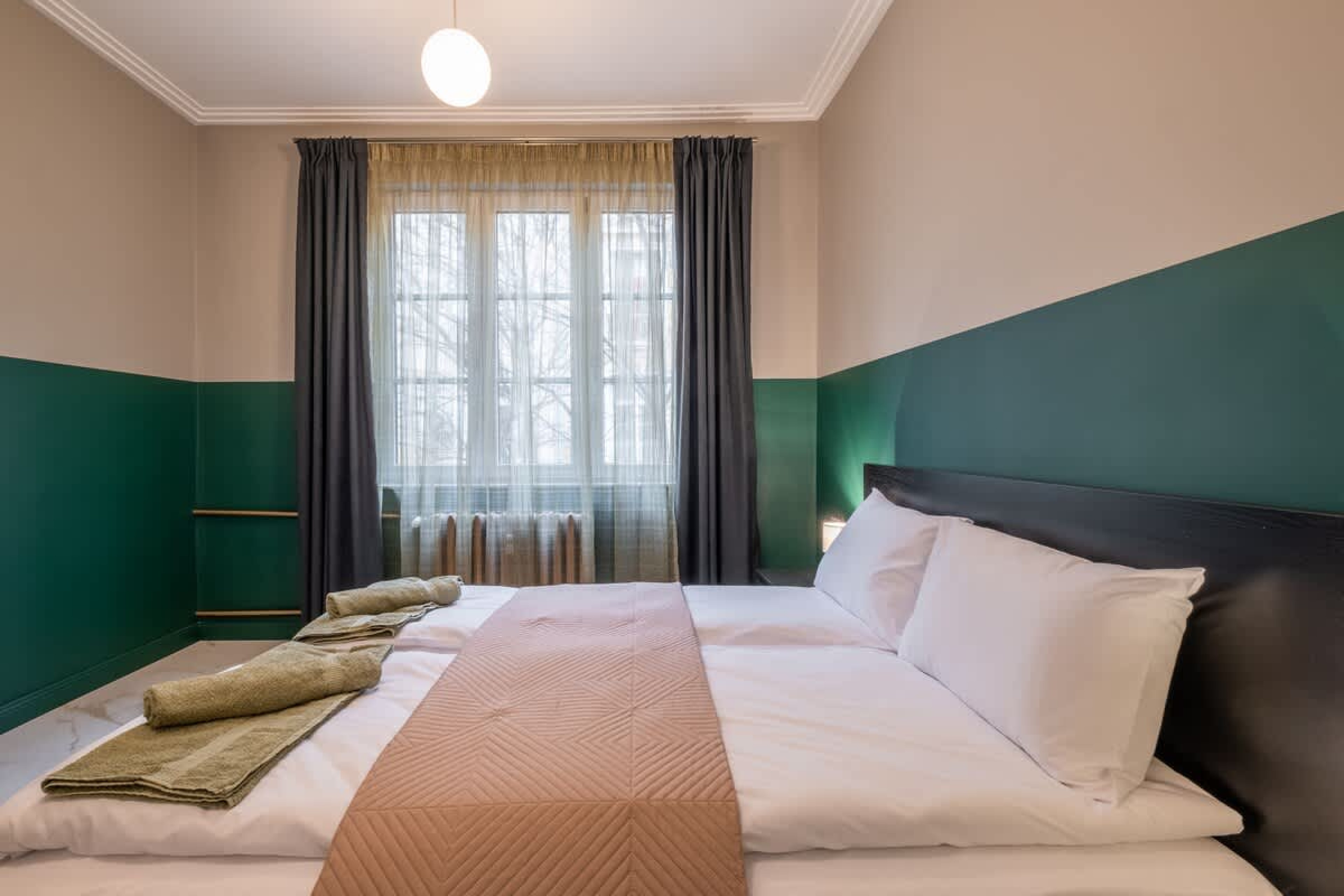 Scoutaround White Logo