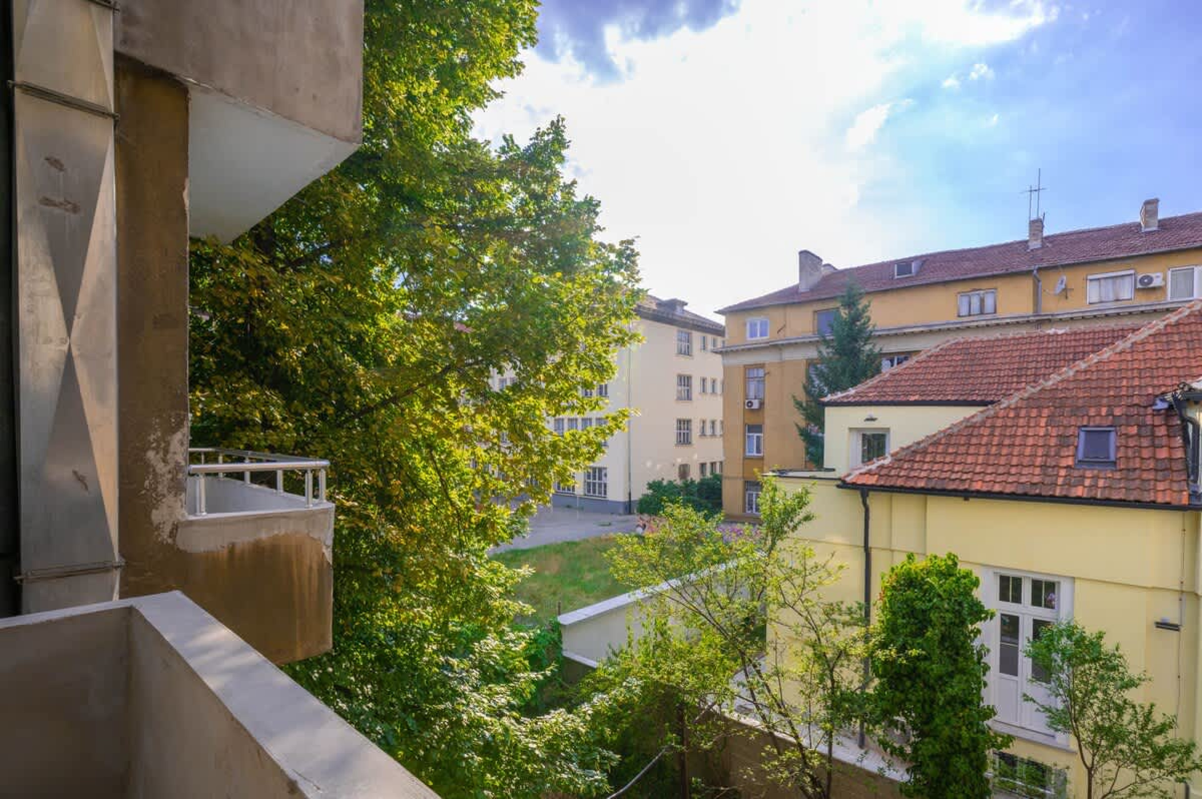 Scoutaround White Logo