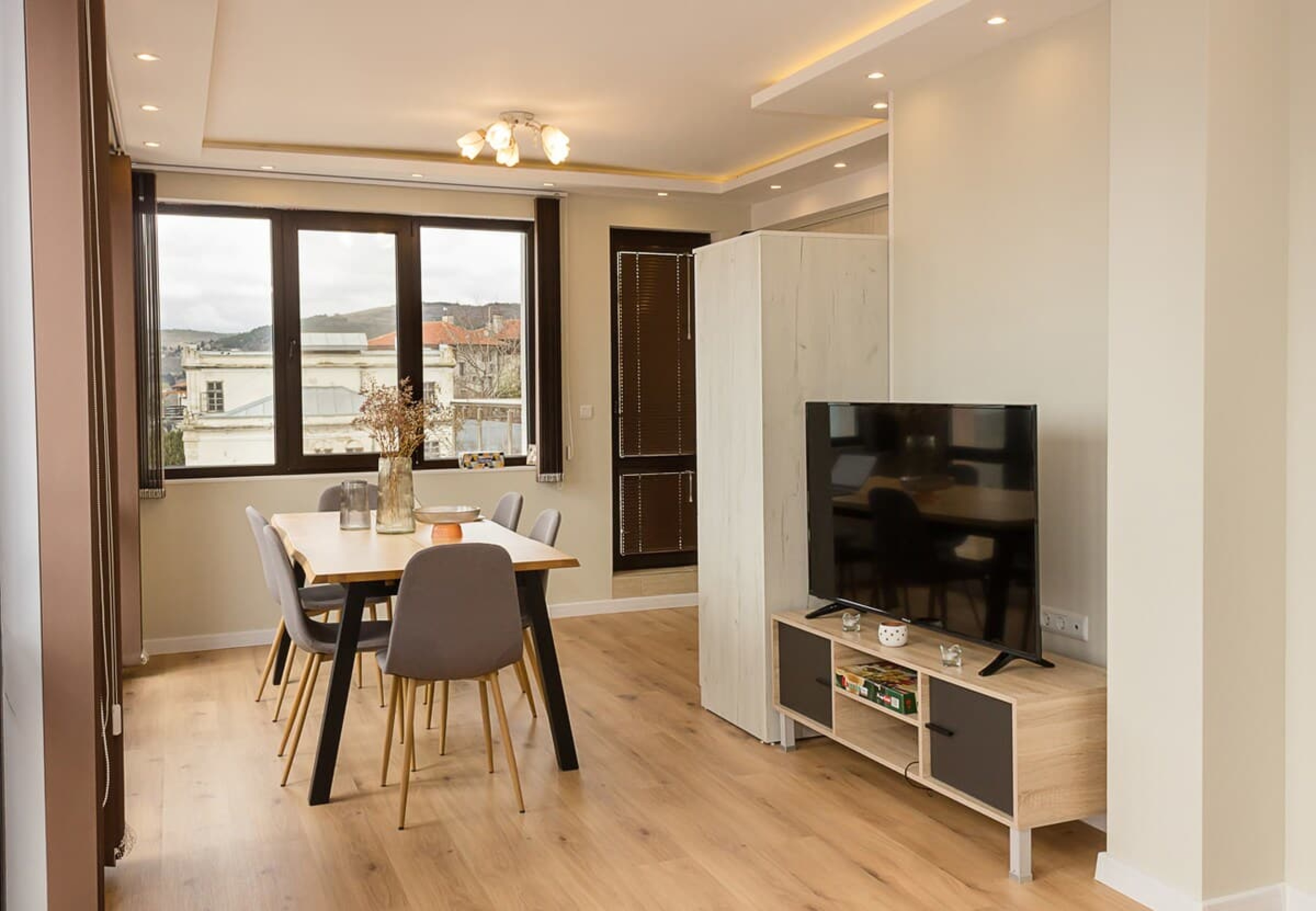 Seaview Haven: Elegant 2BD Flat in Balchik - Photo 6