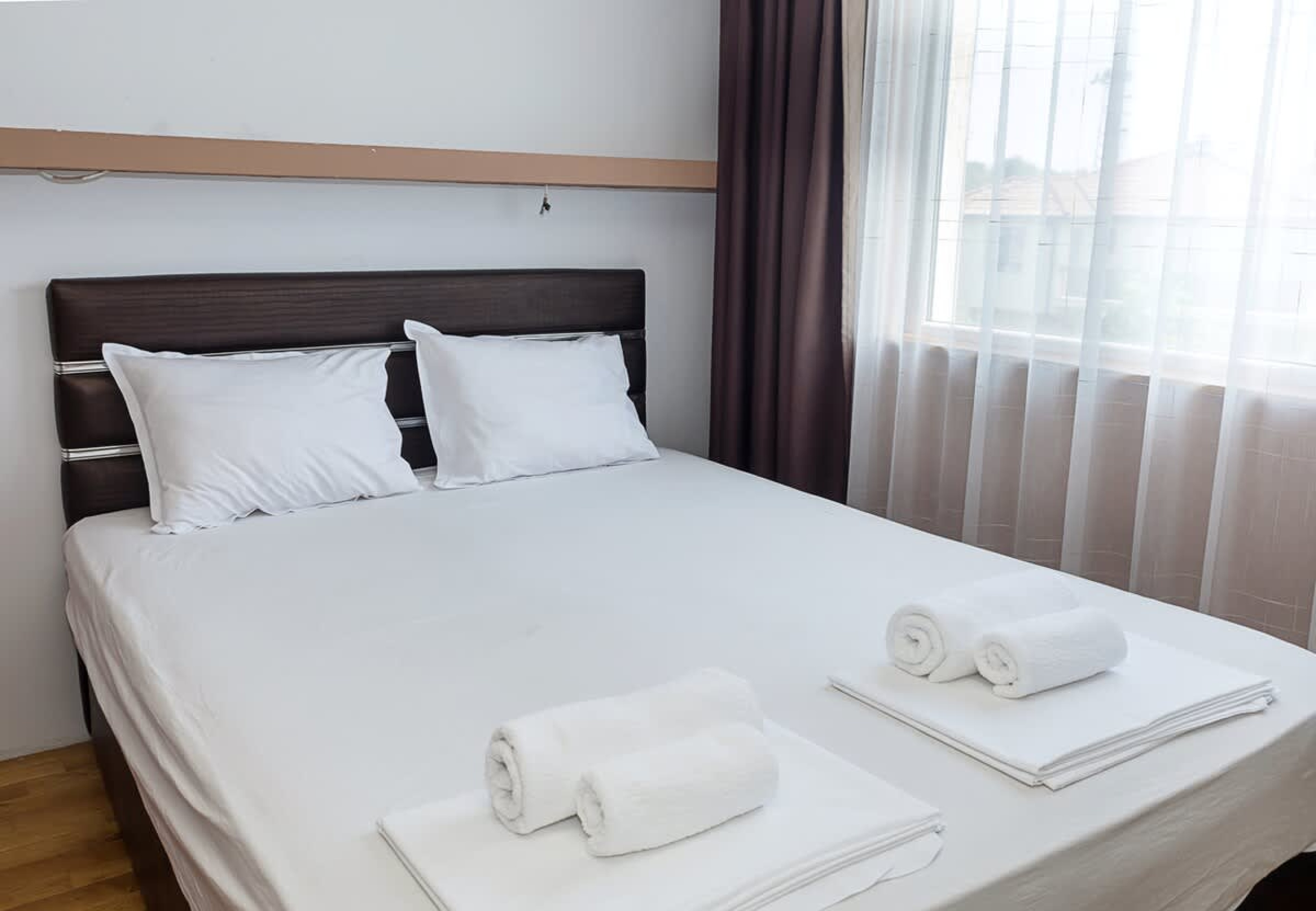 Scoutaround White Logo